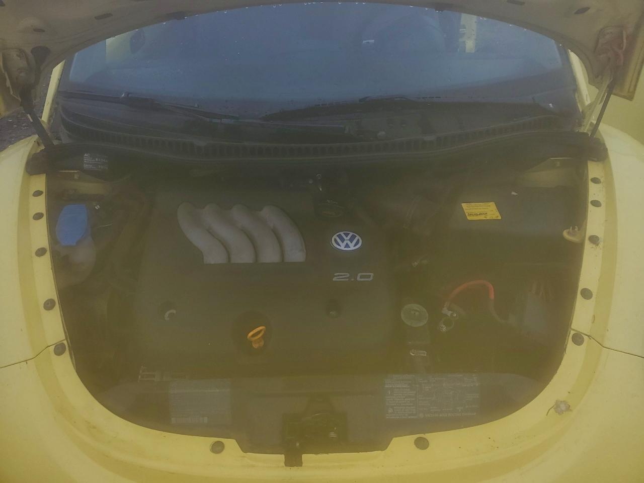 1998 Volkswagen New Beetle Желтый vin: 3VWBB61C9WM041955