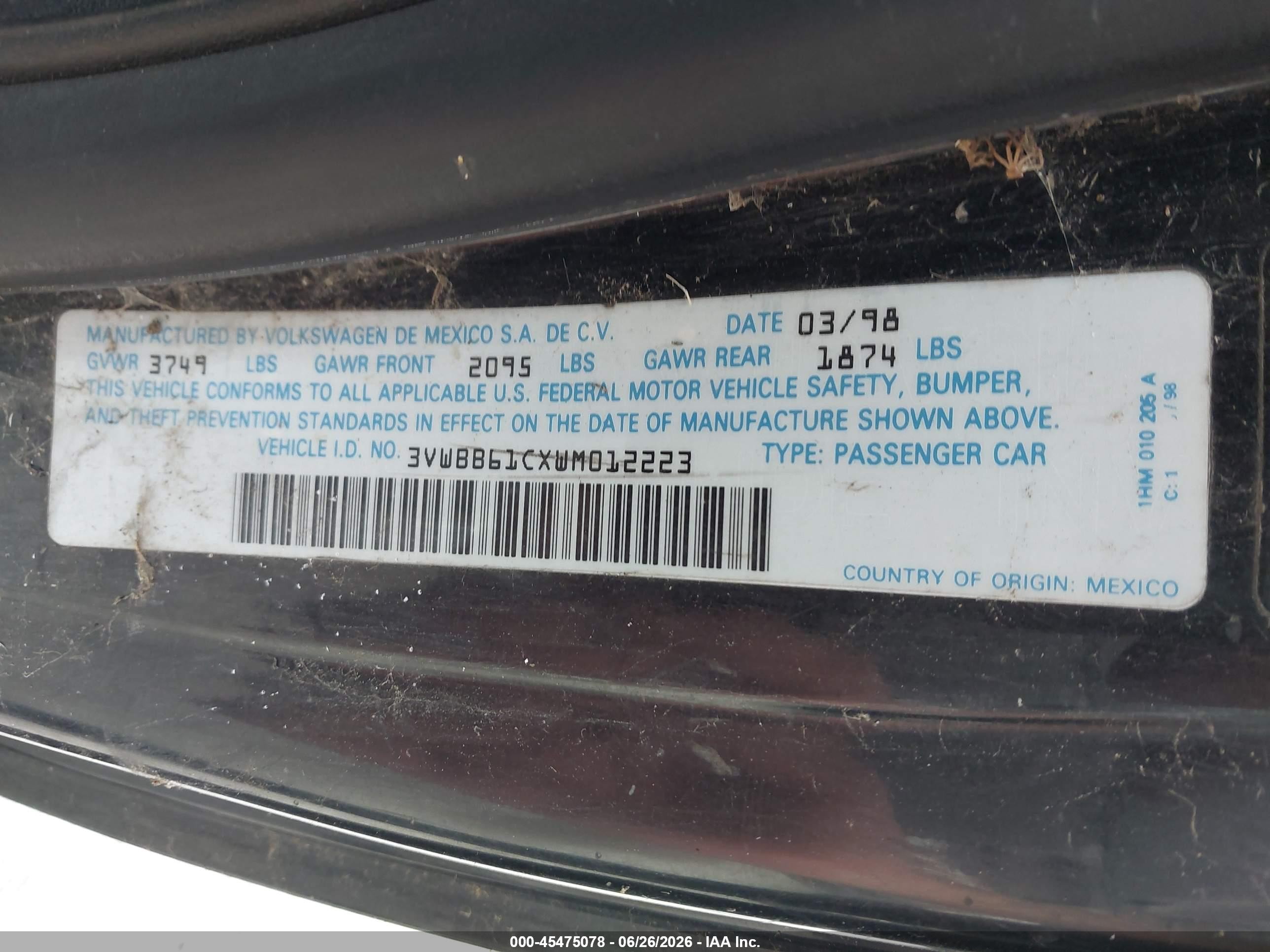 1998 Volkswagen New Beetle   Черный vin: 3VWBB61CXWM012223