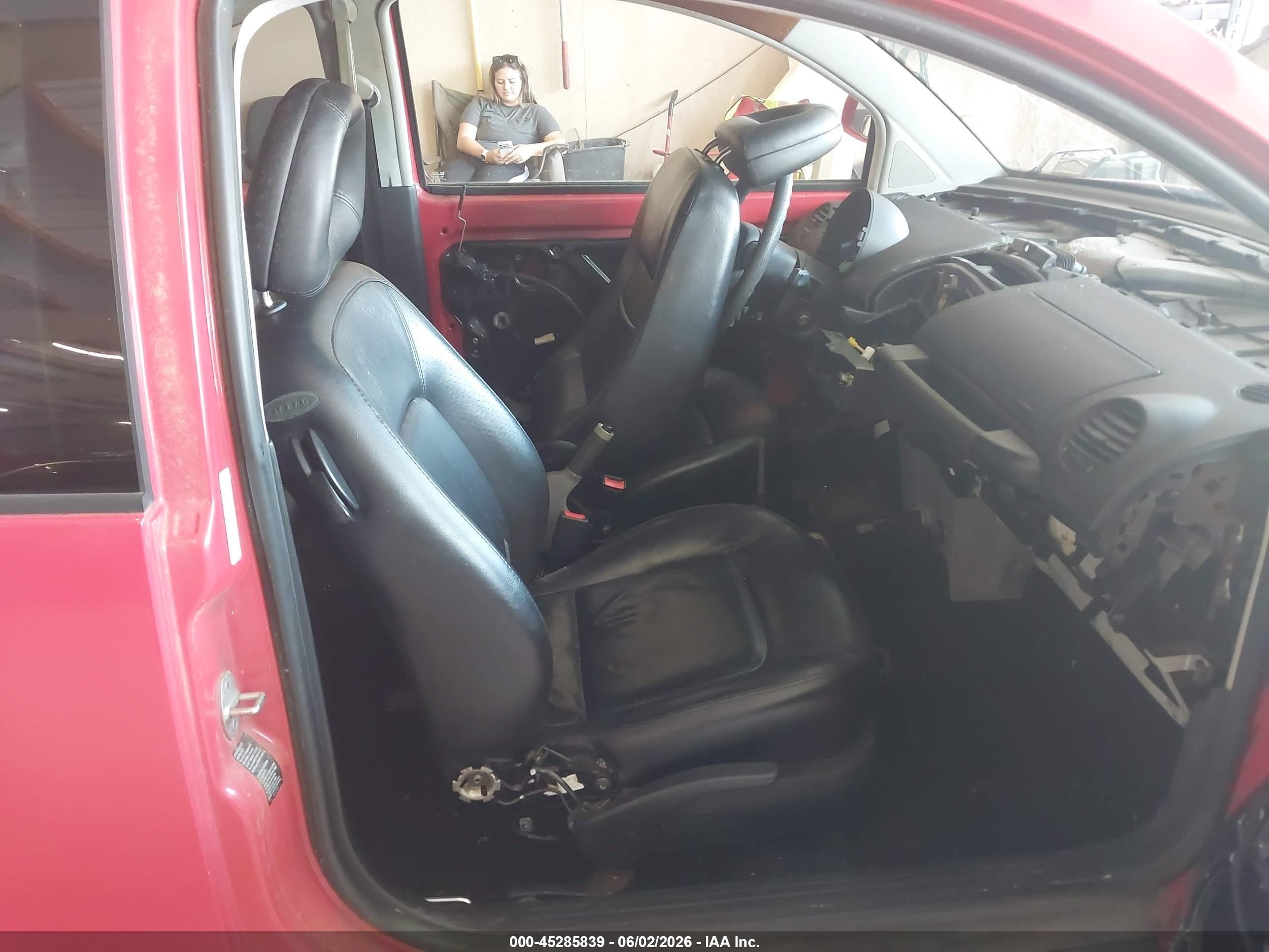 1998 Volkswagen New Beetle   Red vin: 3VWBB61CXWM024887