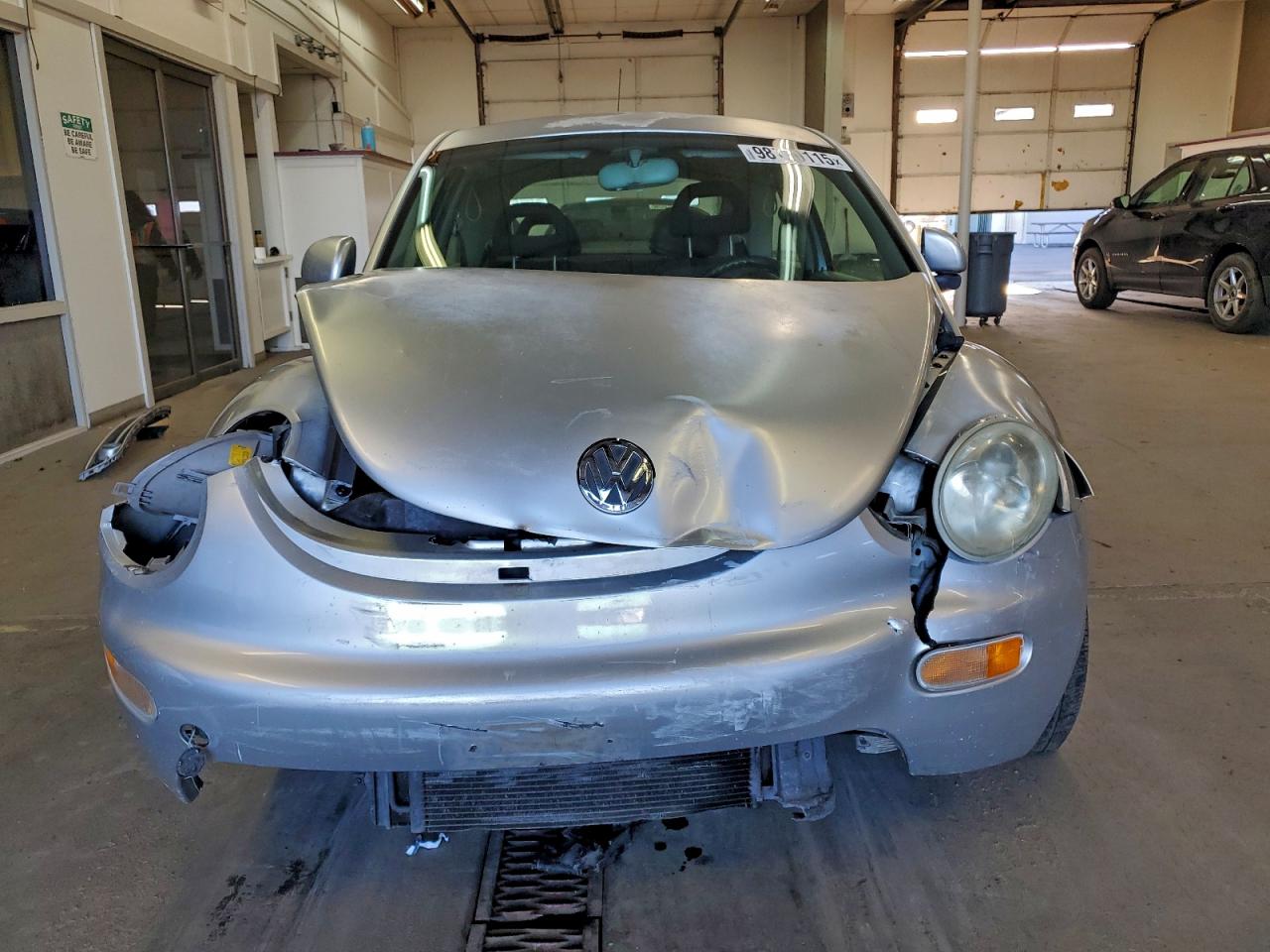 1999 Volkswagen New Beetle Gl Silver vin: 3VWBC21C0XM470747