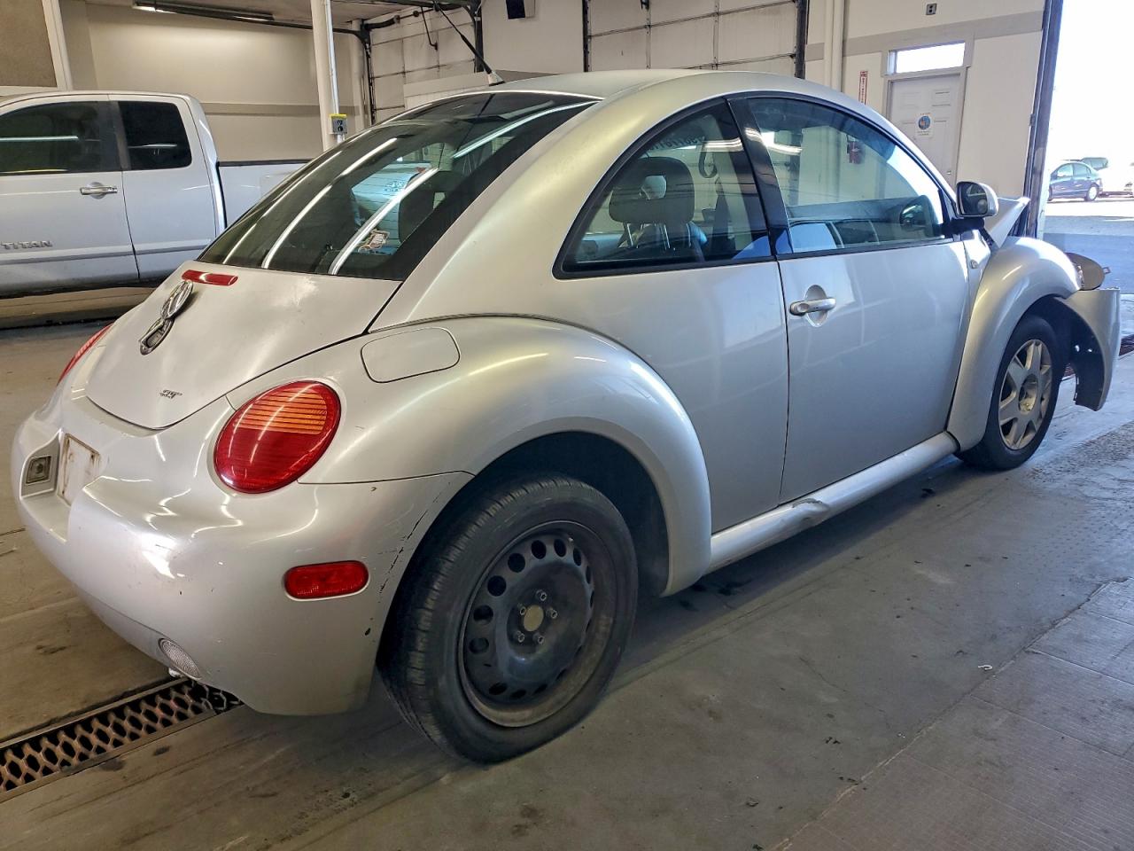 1999 Volkswagen New Beetle Gl Silver vin: 3VWBC21C0XM470747