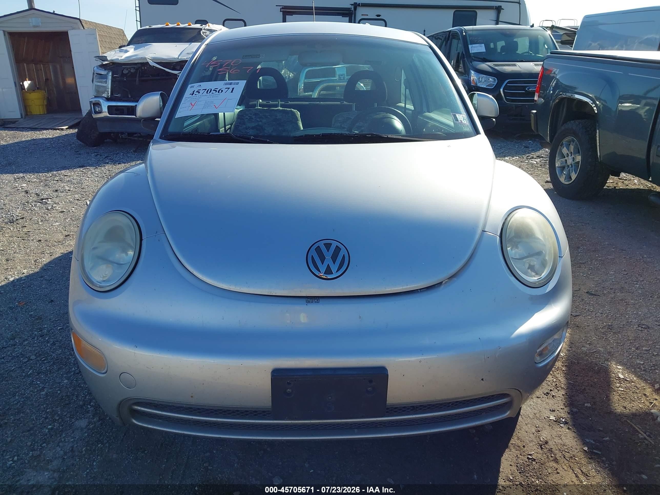 2000 Volkswagen New Beetle Gl Silver vin: 3VWBC21C7YM453722