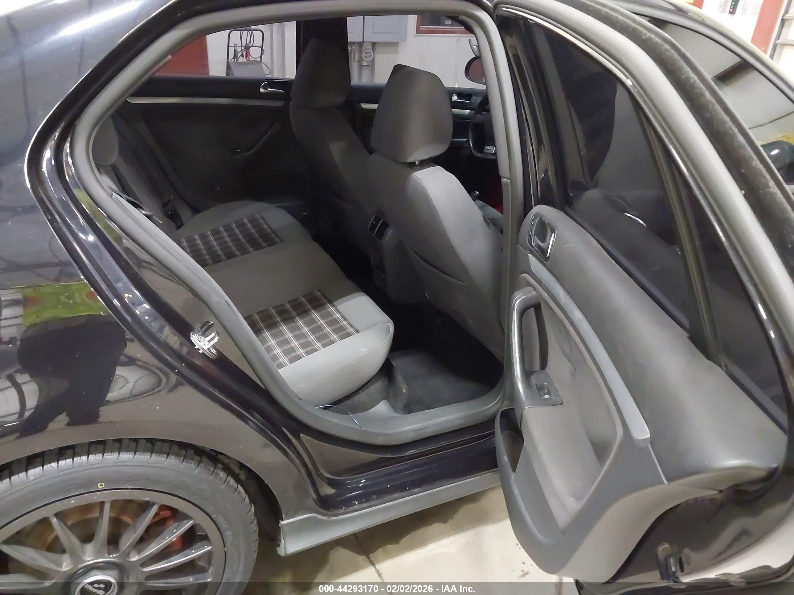 2009 Volkswagen Gli   Черный vin: 3VWBJ71K59M146304