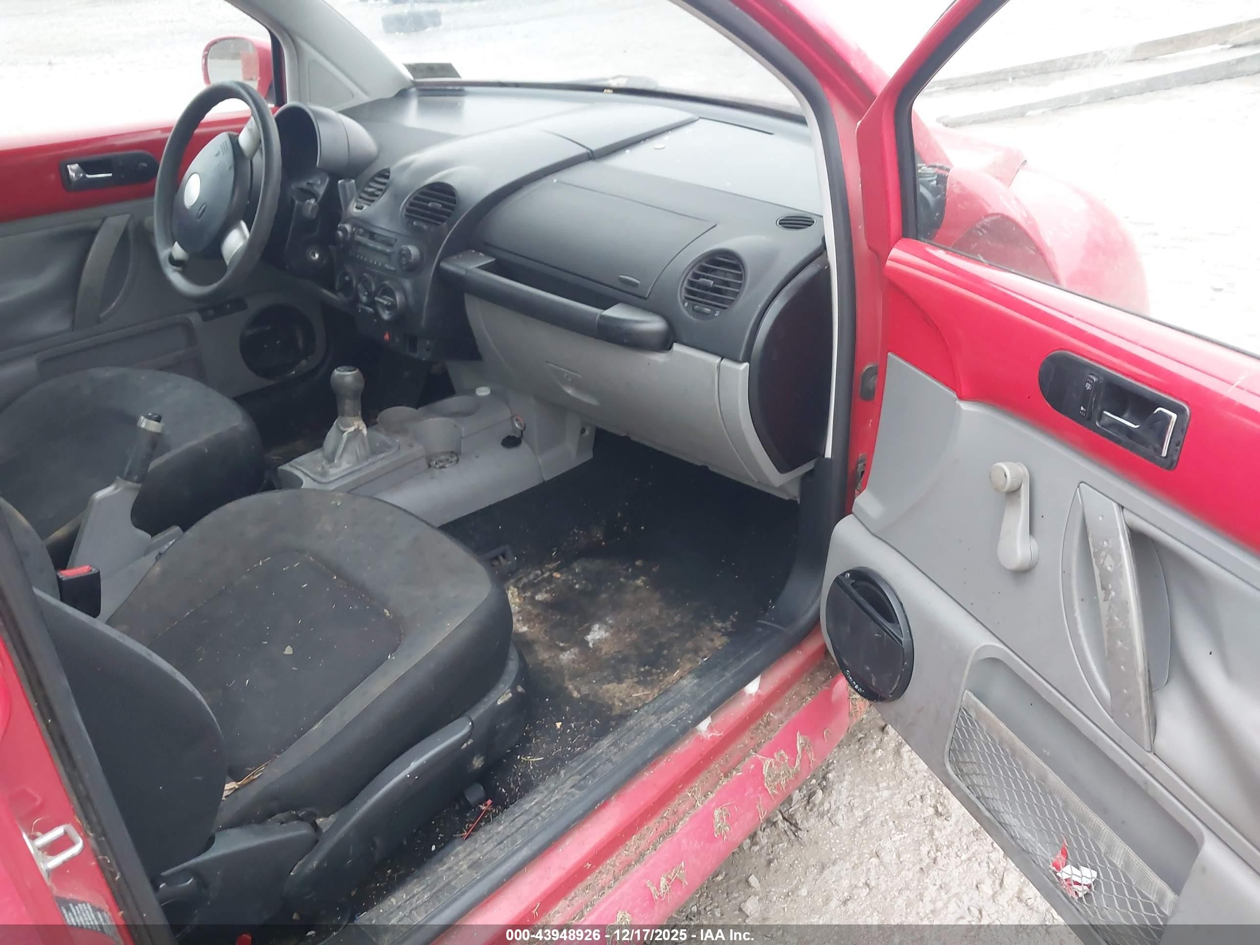 2001 Volkswagen New Beetle Gl Красный vin: 3VWBK21C01M430565