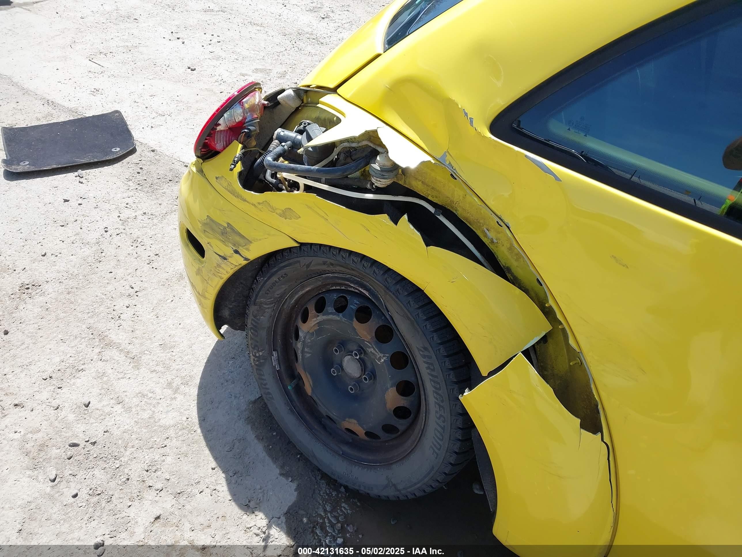 2002 Volkswagen New Beetle Gl Yellow vin: 3VWBK21C62M450868