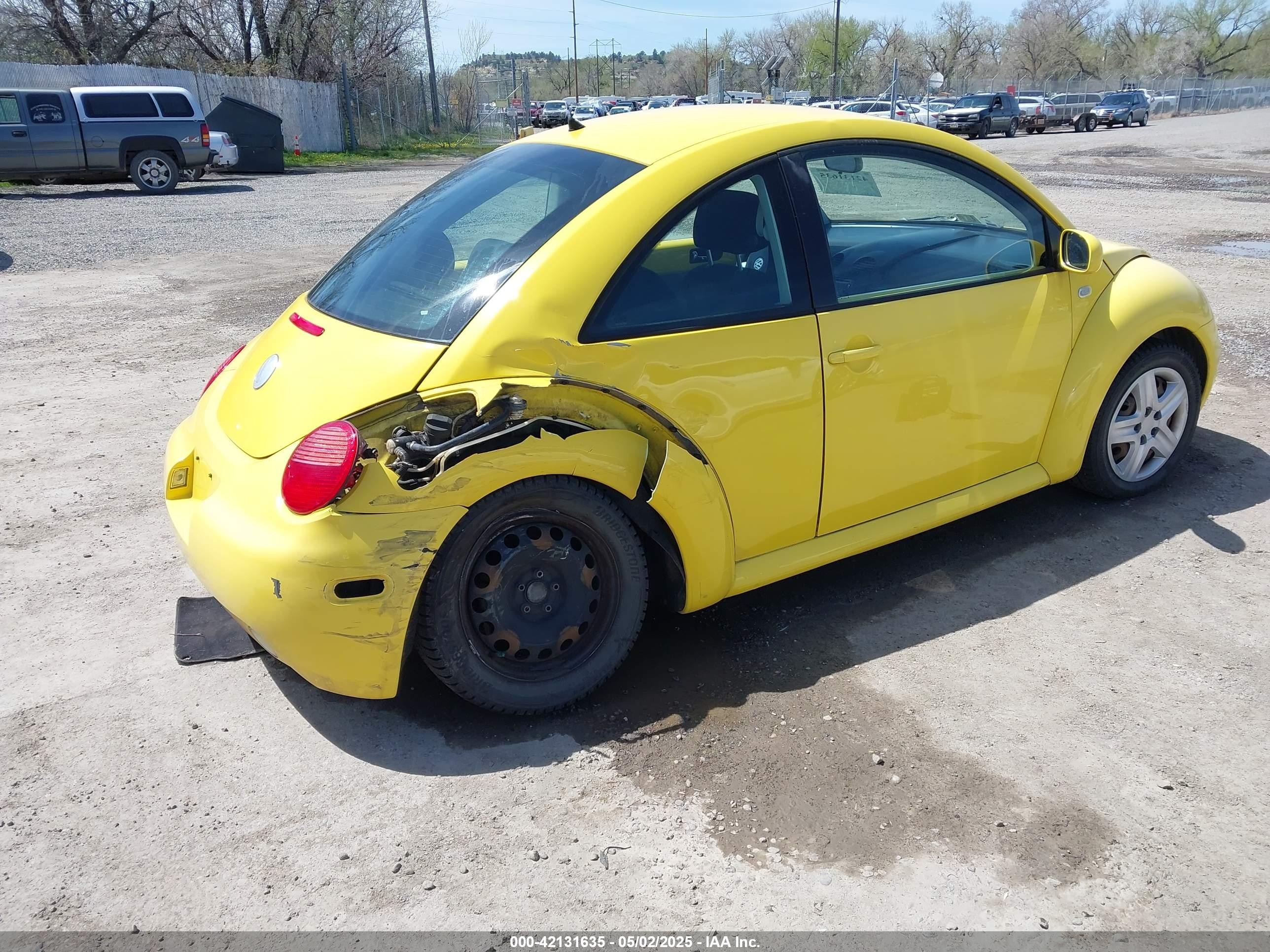 2002 Volkswagen New Beetle Gl Yellow vin: 3VWBK21C62M450868