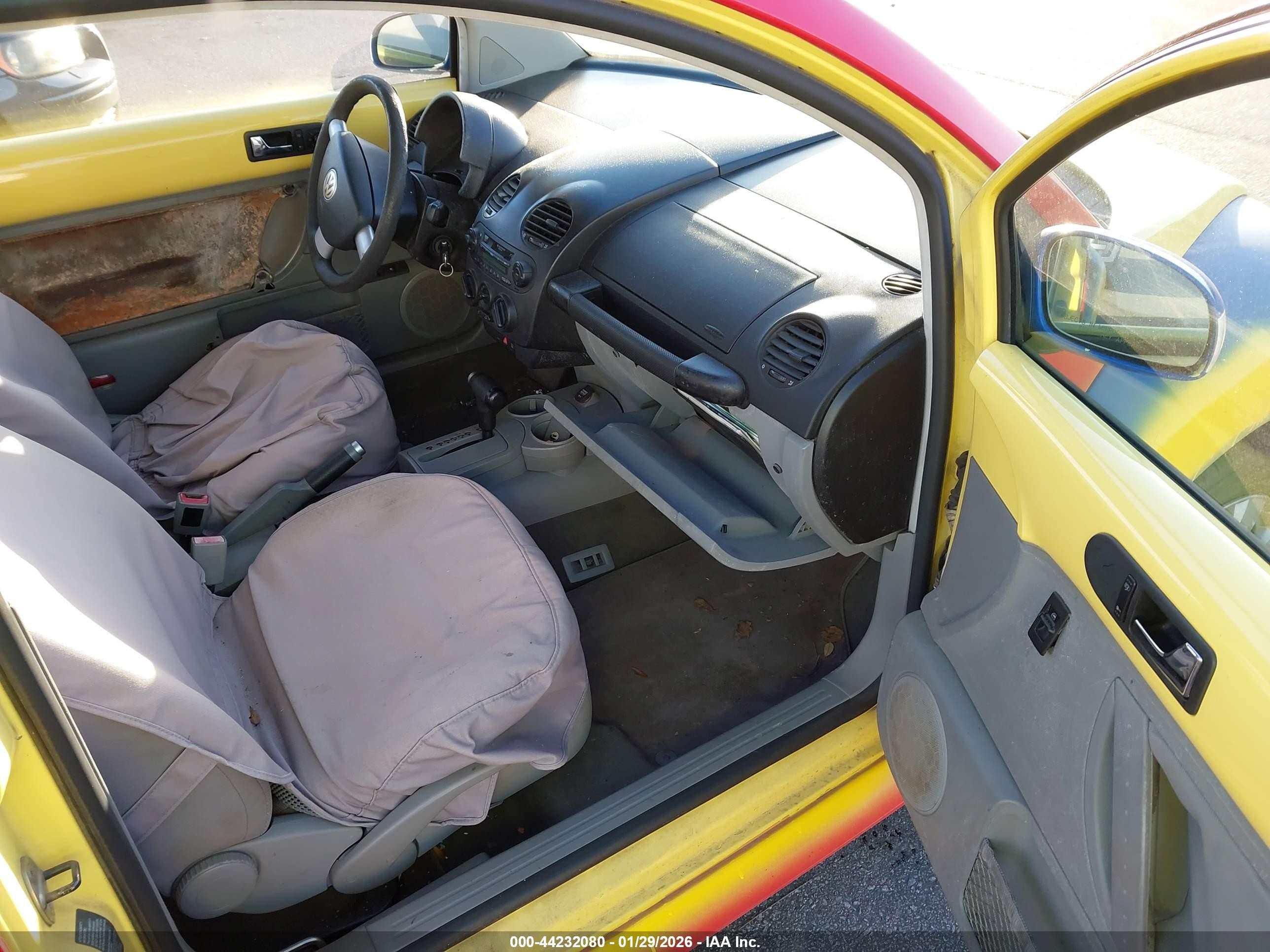 2004 Volkswagen New Beetle Gl Yellow vin: 3VWBK21C64M401298