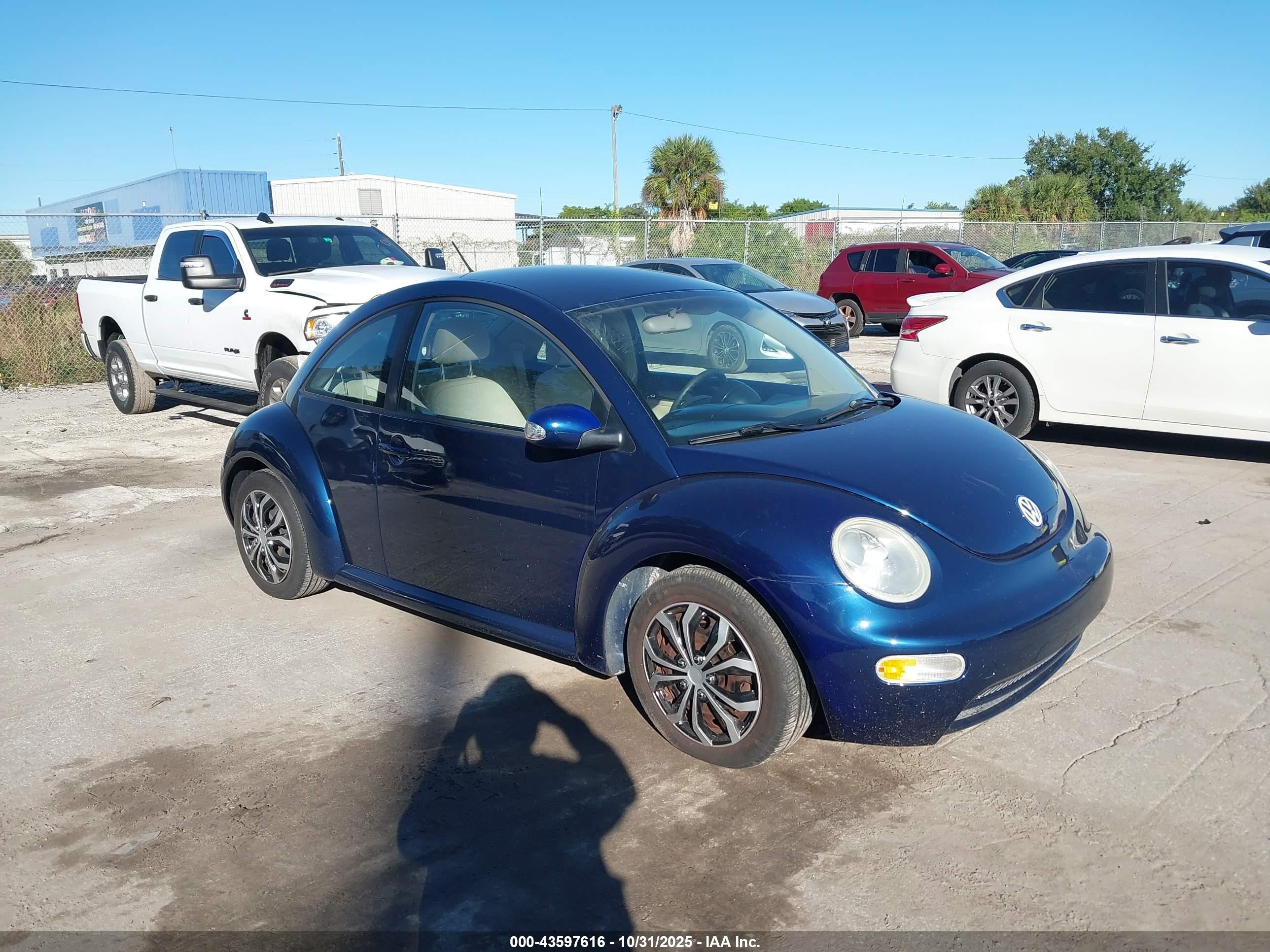 2004 Volkswagen New Beetle Gl Blue vin: 3VWBK21C94M400968