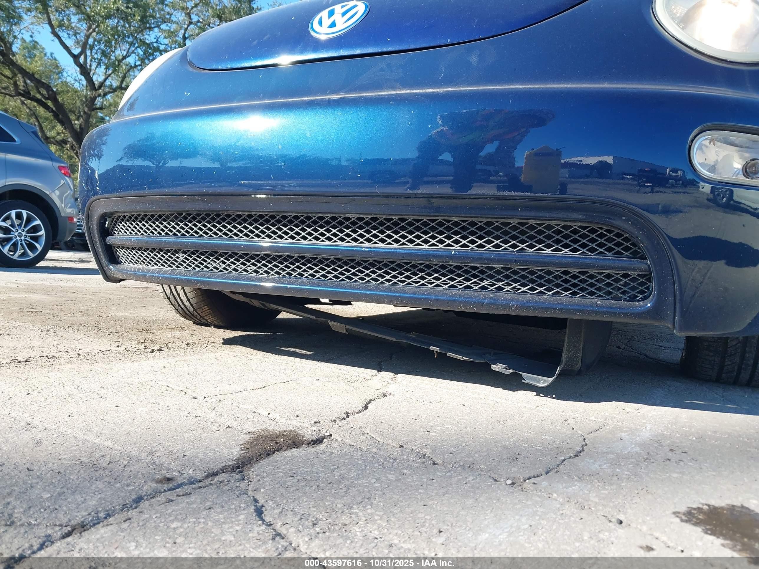 2004 Volkswagen New Beetle Gl Blue vin: 3VWBK21C94M400968