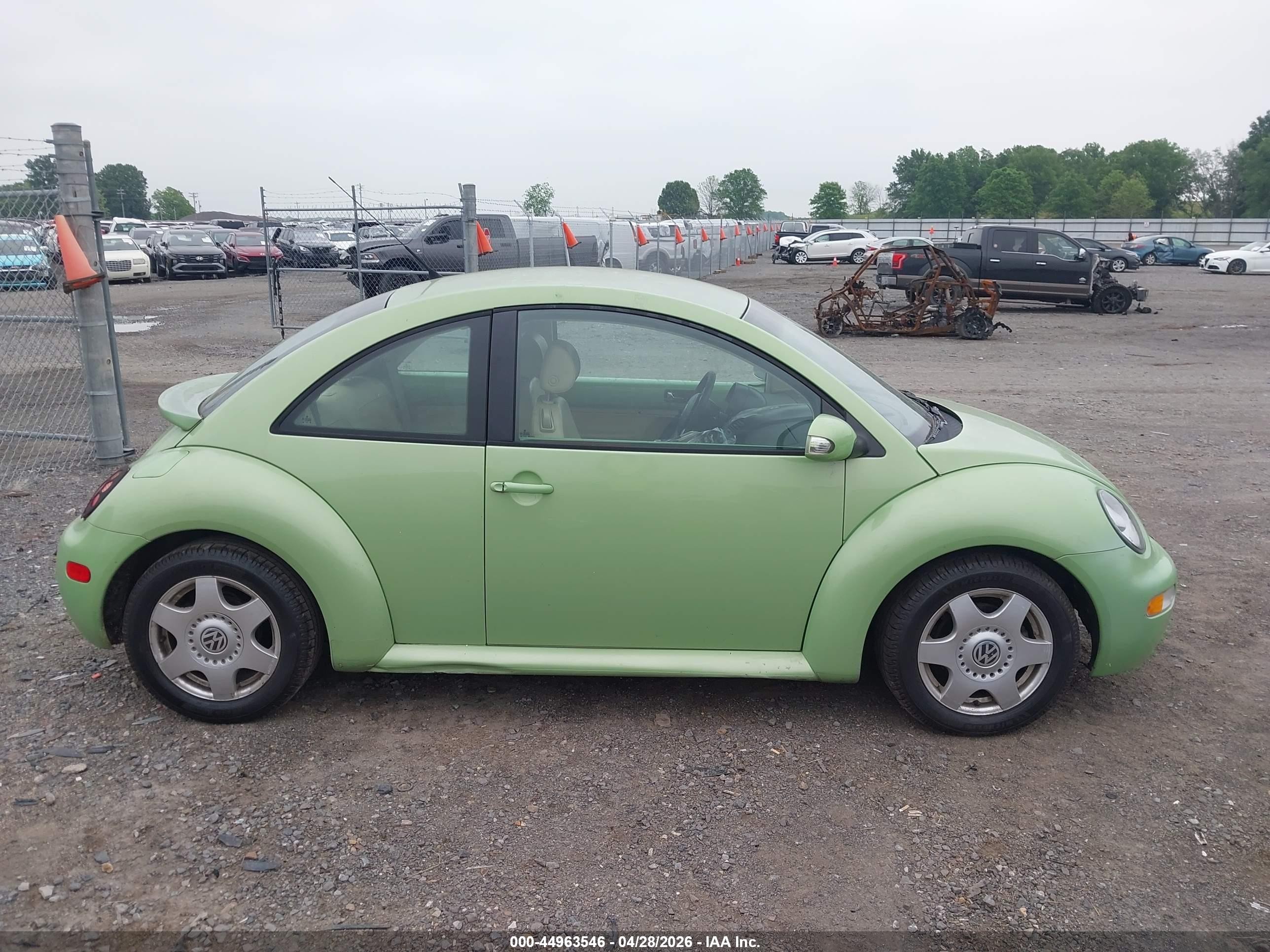 2005 Volkswagen New Beetle Gl Green vin: 3VWBK31C55M409903