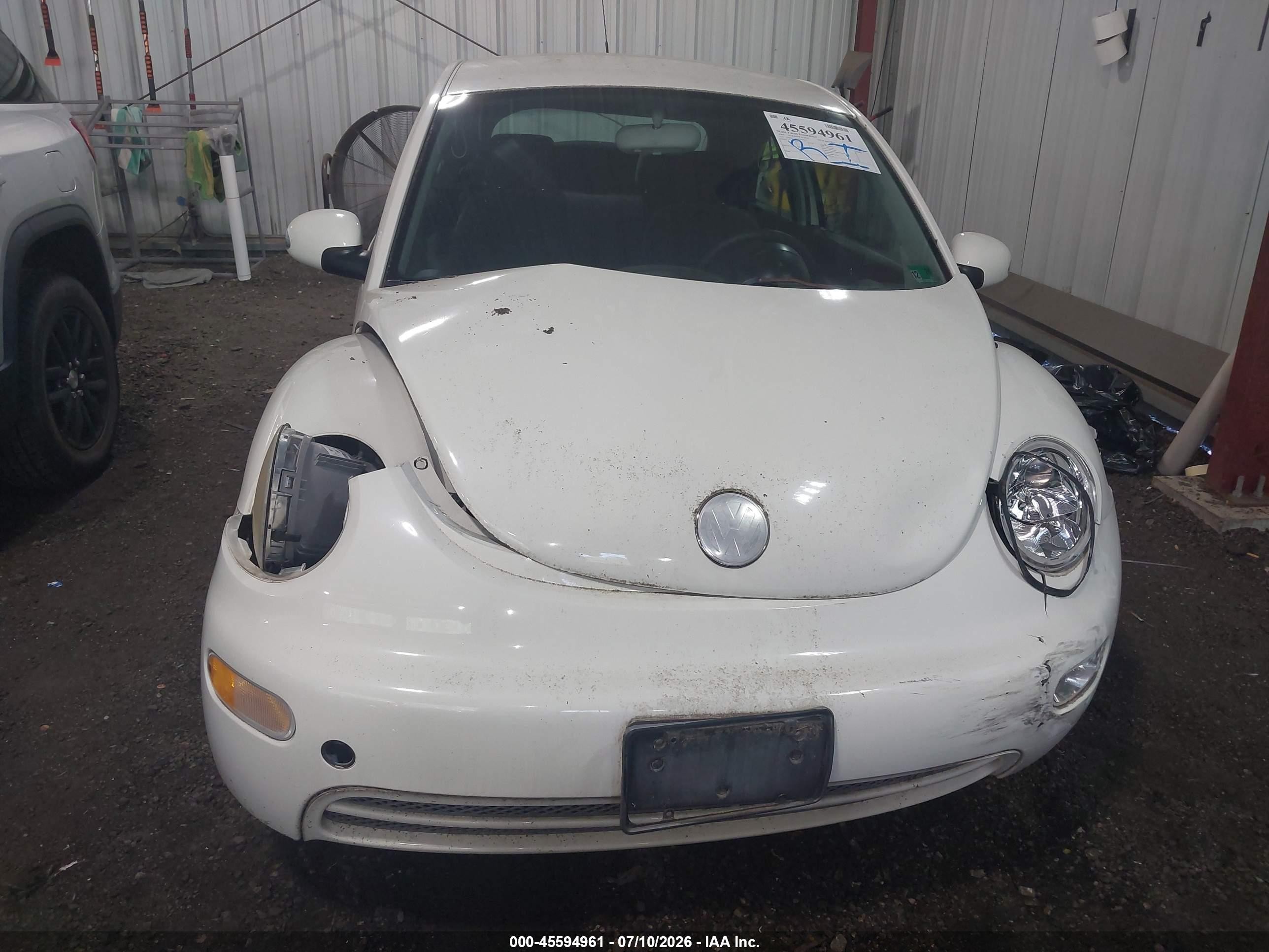 2005 Volkswagen New Beetle Gl White vin: 3VWBK31C55M410033