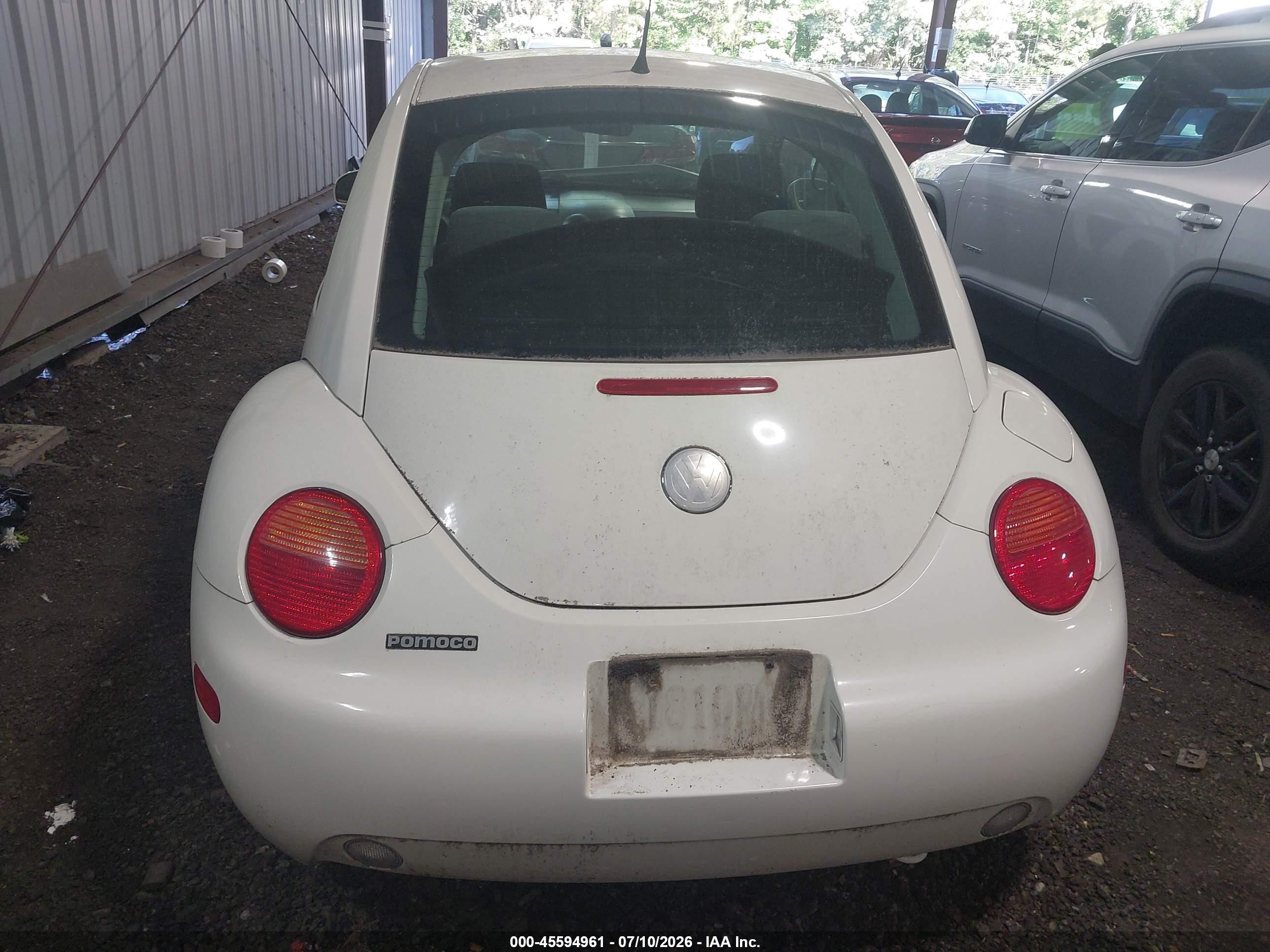 2005 Volkswagen New Beetle Gl White vin: 3VWBK31C55M410033