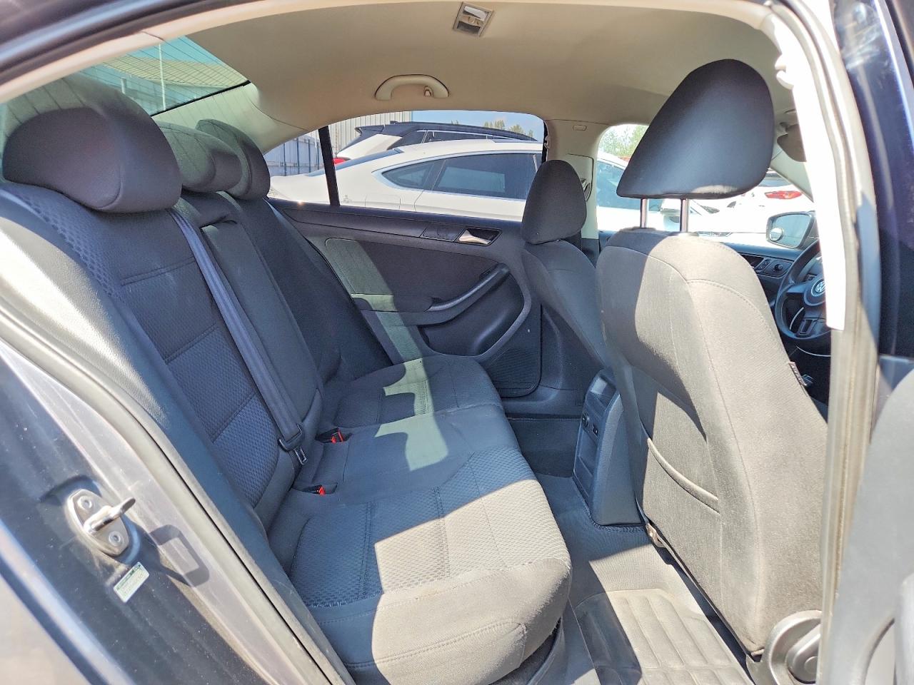 2011 Volkswagen Jetta Se Gray vin: 3VWBK7AJ9BM090880