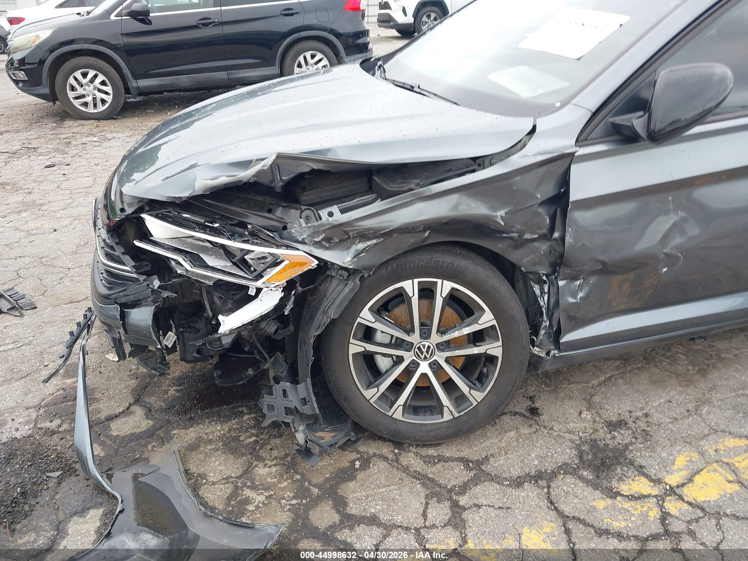 2023 Volkswagen Jetta 1.5t Sport Серый vin: 3VWBM7BU6PM032588