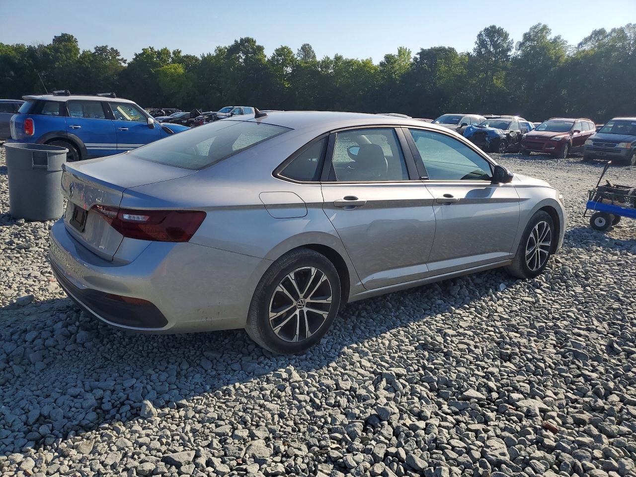 2024 Volkswagen Jetta Sport Silver vin: 3VWBM7BU6RM040337