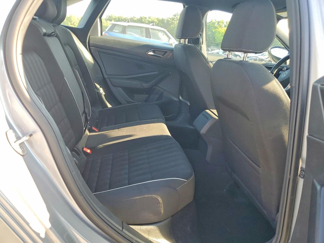 2024 Volkswagen Jetta Sport Silver vin: 3VWBM7BU6RM040337