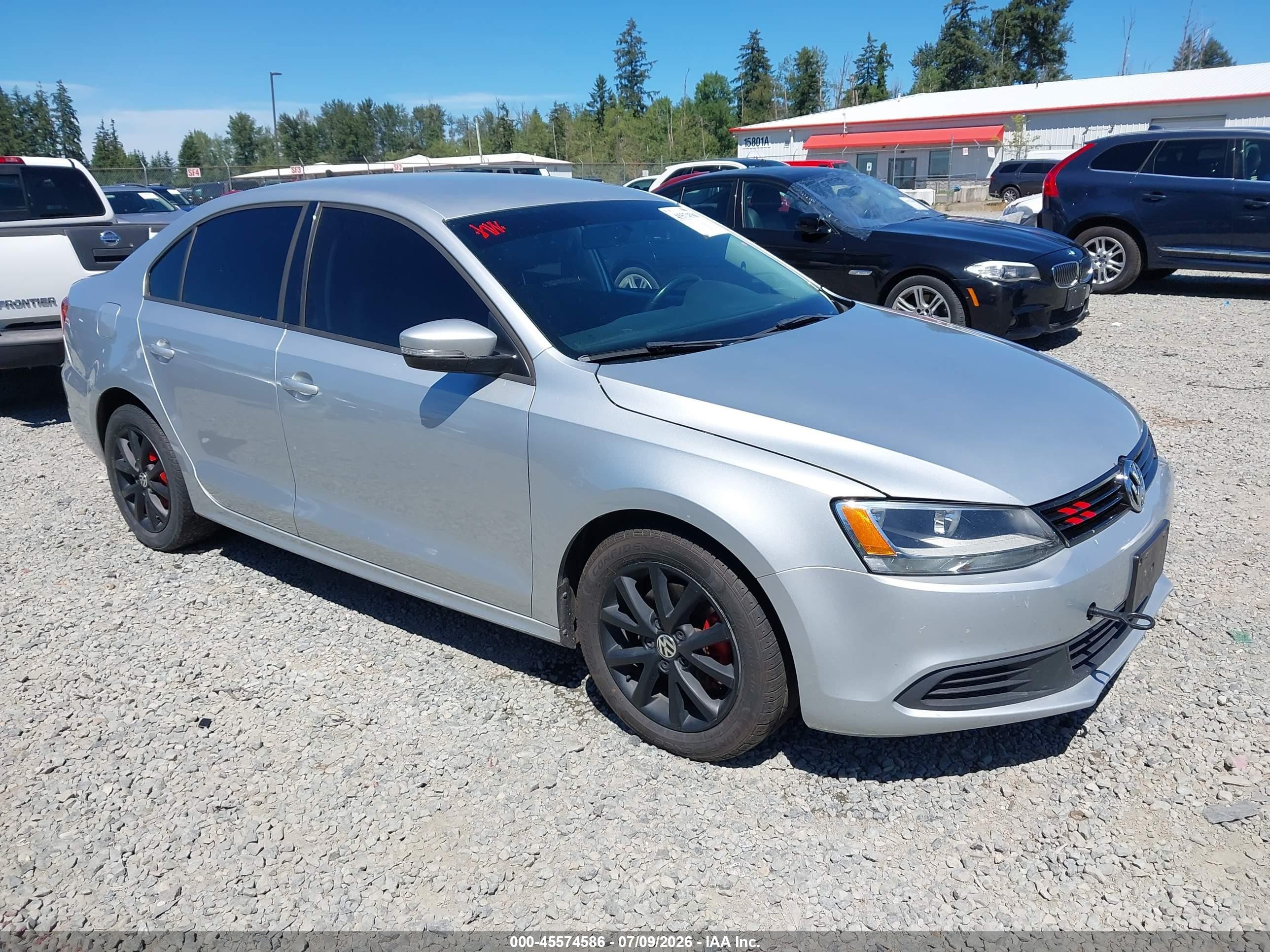2012 Volkswagen Jetta 2.5l Se Silver vin: 3VWBP7AJ1CM031695