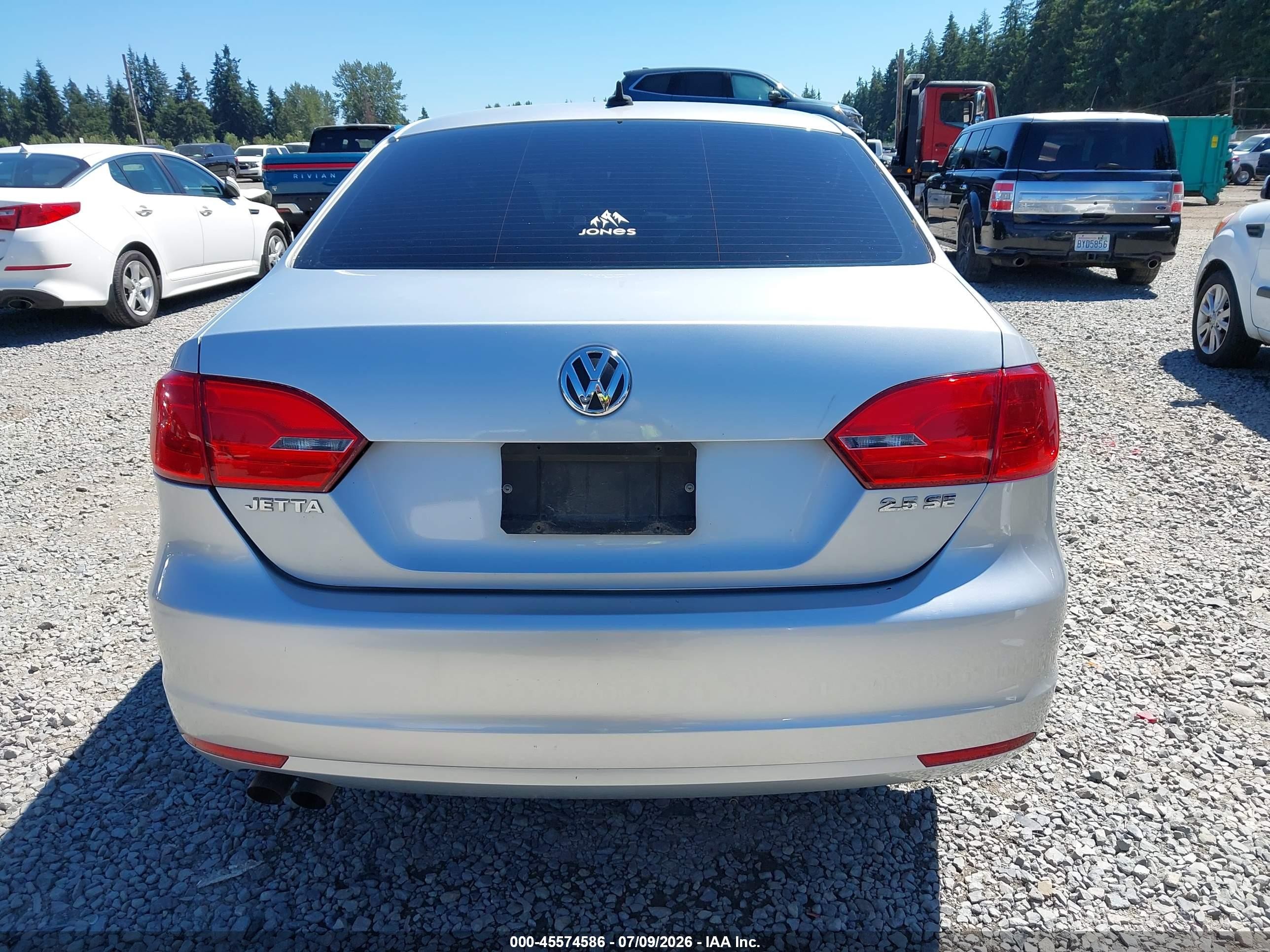 2012 Volkswagen Jetta 2.5l Se Silver vin: 3VWBP7AJ1CM031695