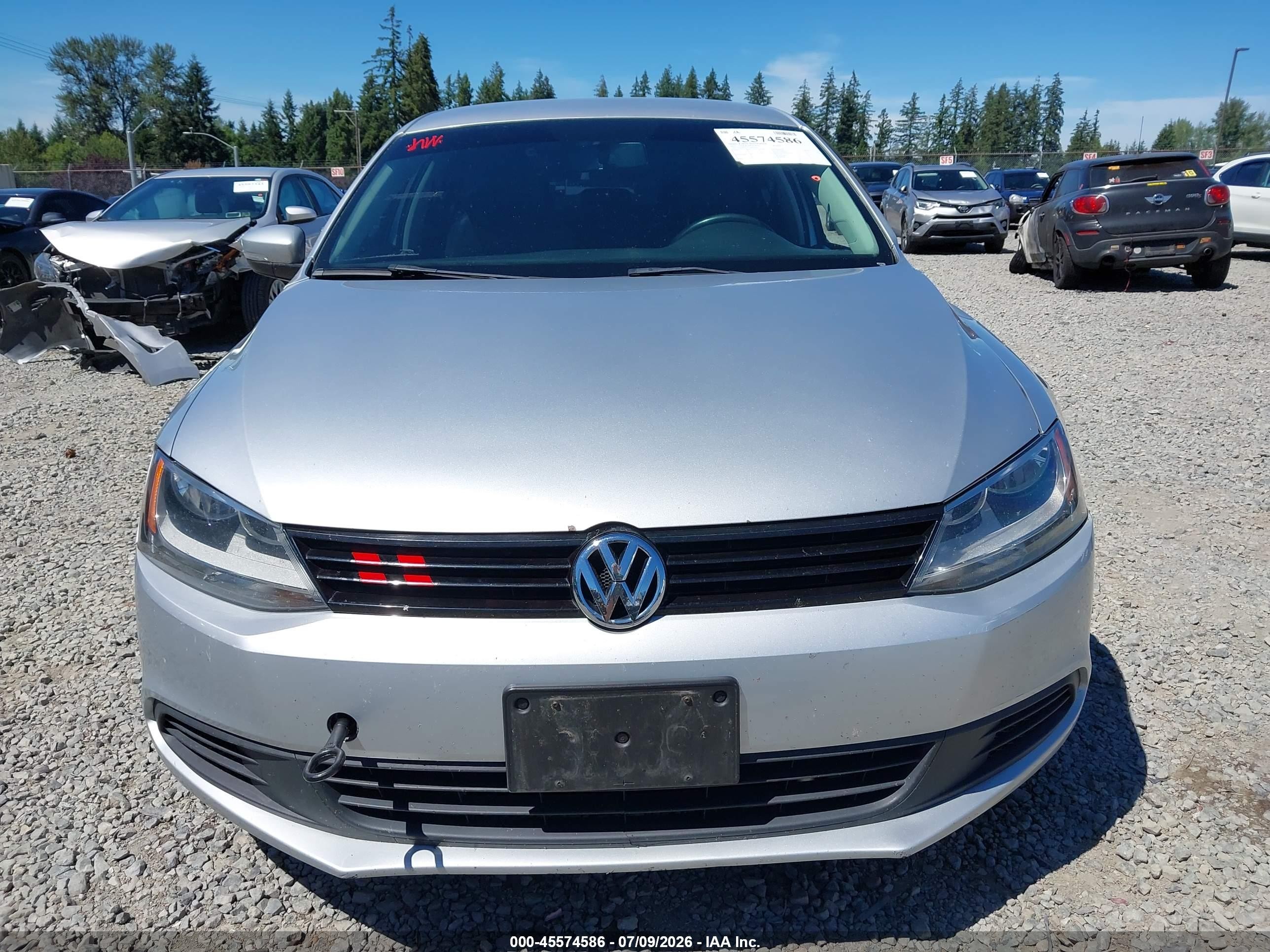 2012 Volkswagen Jetta 2.5l Se Silver vin: 3VWBP7AJ1CM031695