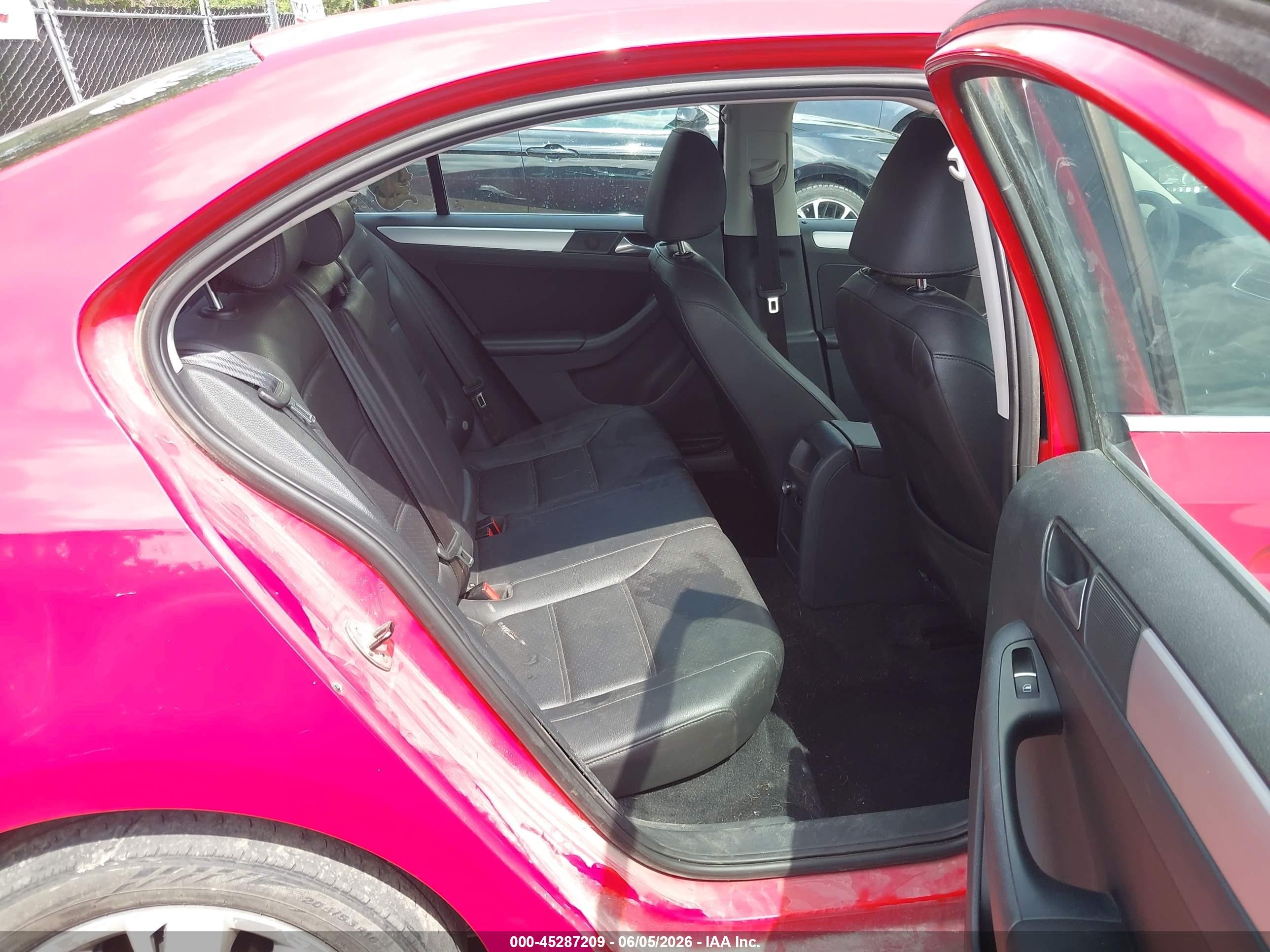 2013 Volkswagen Jetta 2.5l Se Red vin: 3VWBP7AJ3DM385980