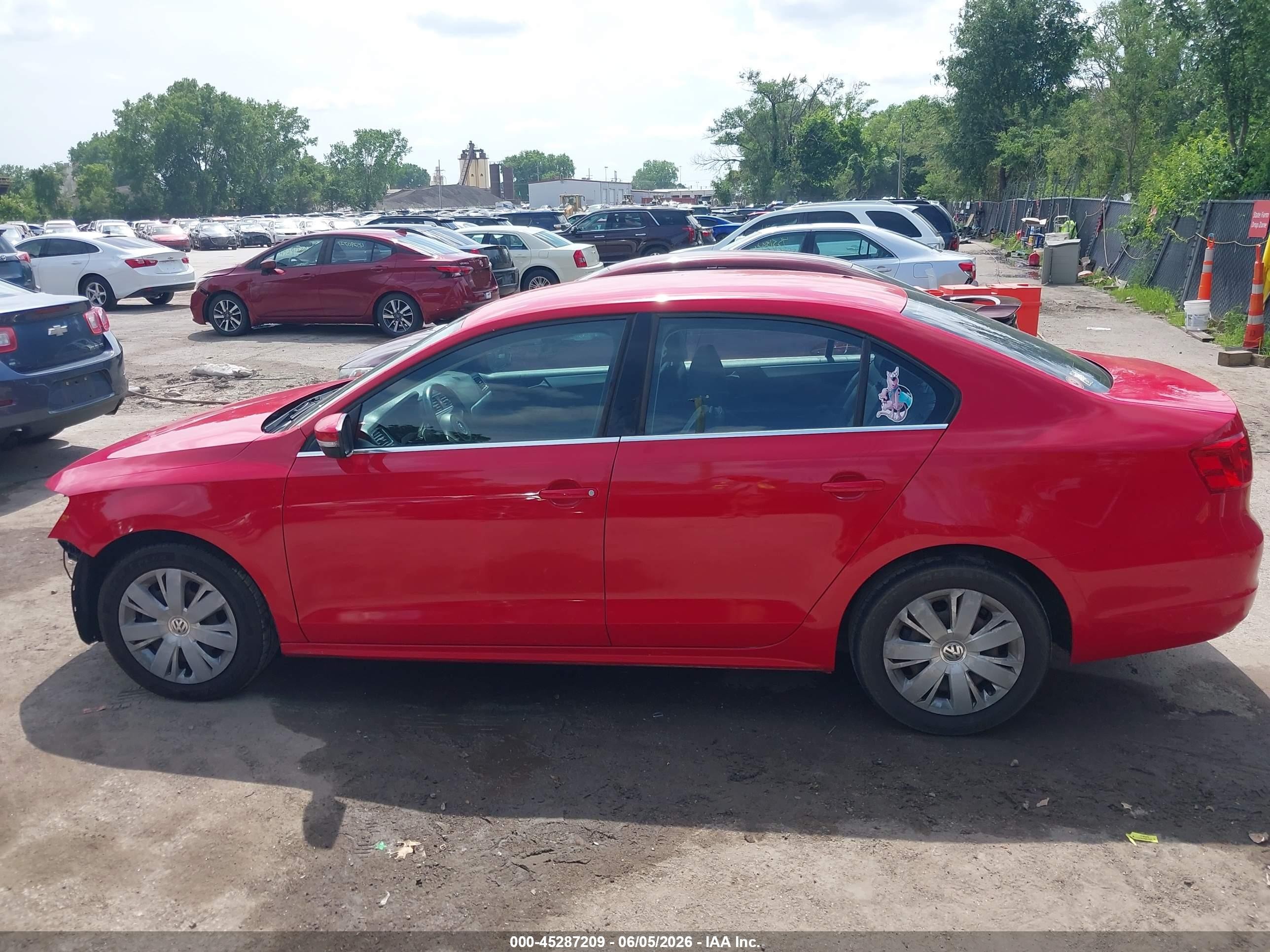 2013 Volkswagen Jetta 2.5l Se Red vin: 3VWBP7AJ3DM385980