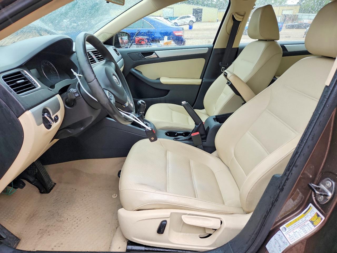 2013 Volkswagen Jetta Se Brown vin: 3VWBP7AJ3DM397420