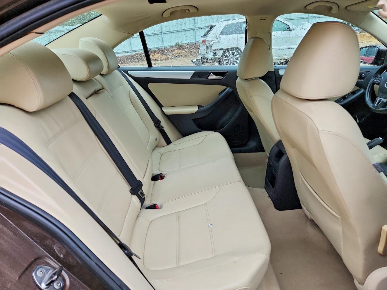 2013 Volkswagen Jetta Se Brown vin: 3VWBP7AJ3DM397420