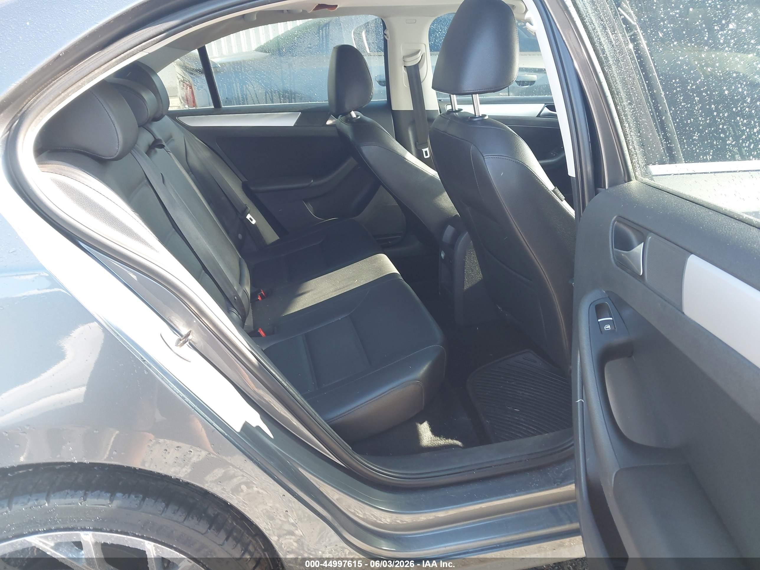 2013 Volkswagen Jetta 2.5l Se Gray vin: 3VWBP7AJ3DM446812