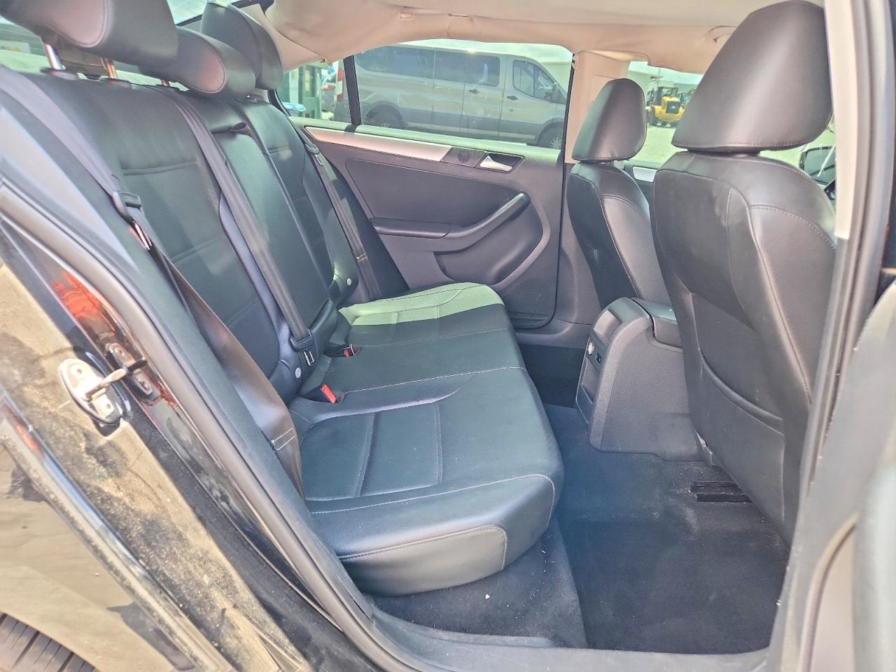 2013 Volkswagen Jetta Se Черный vin: 3VWBP7AJ7DM258813