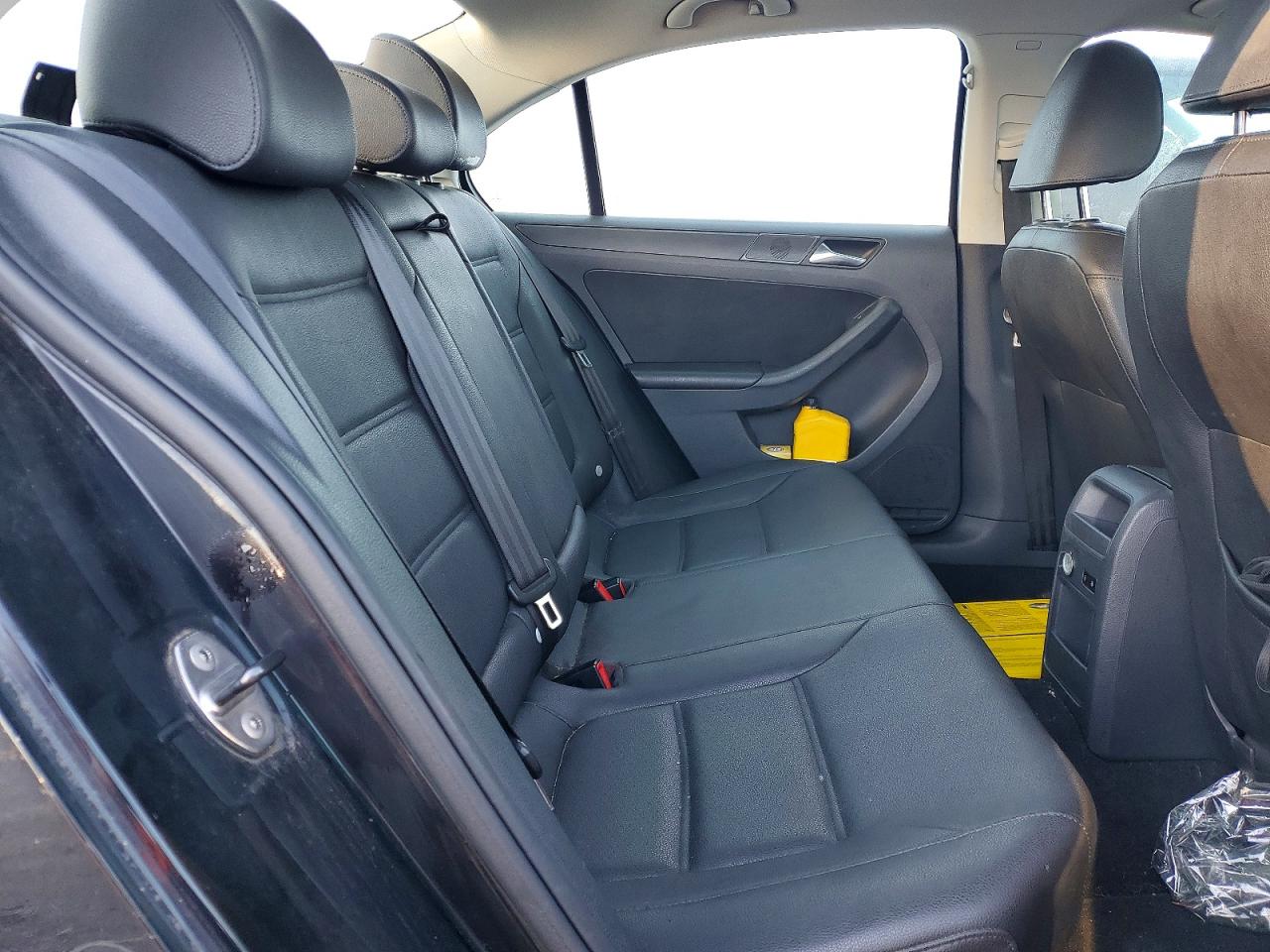 2012 Volkswagen Jetta Se Black vin: 3VWBP7AJ8CM320783