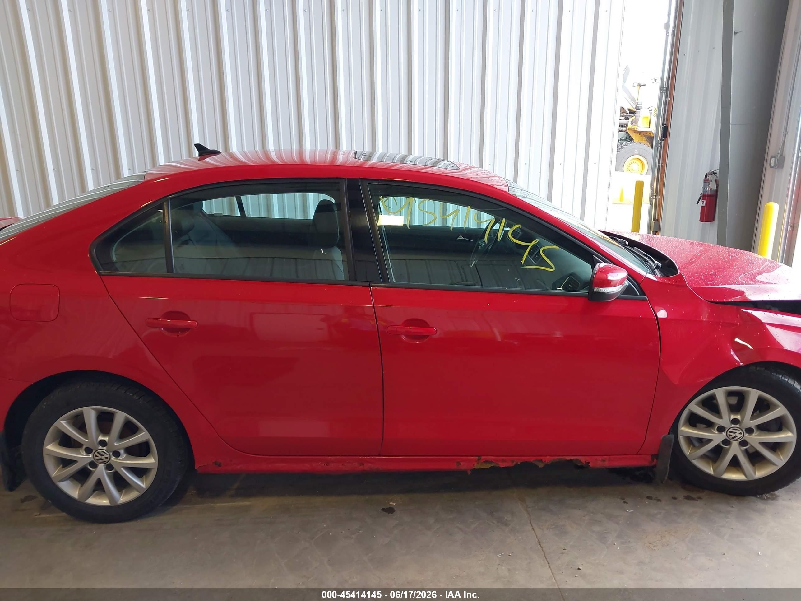 2012 Volkswagen Jetta 2.5l Se Red vin: 3VWBP7AJXCM322213
