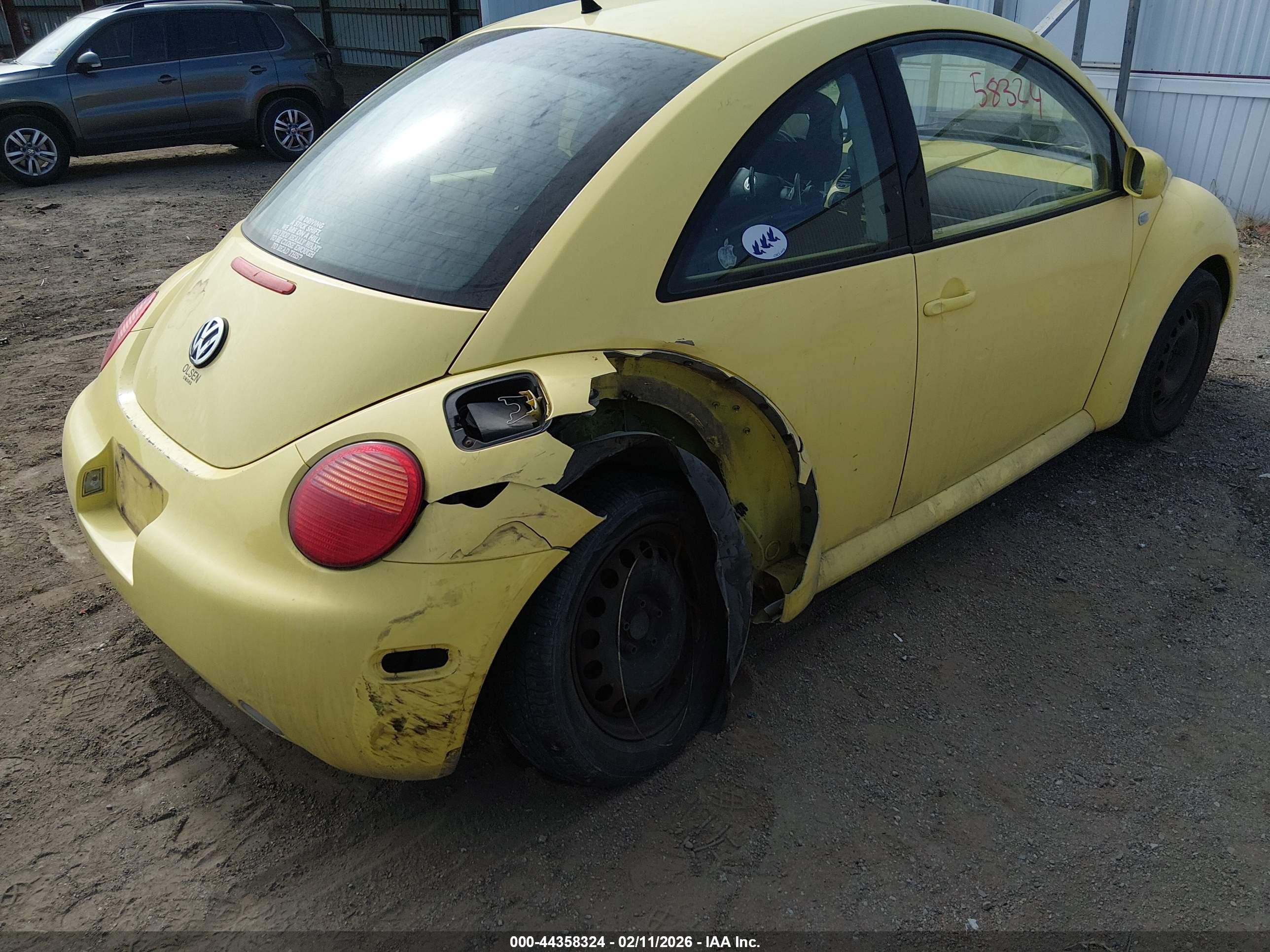 2001 Volkswagen New Beetle Gl Желтый vin: 3VWBS21C91M419726