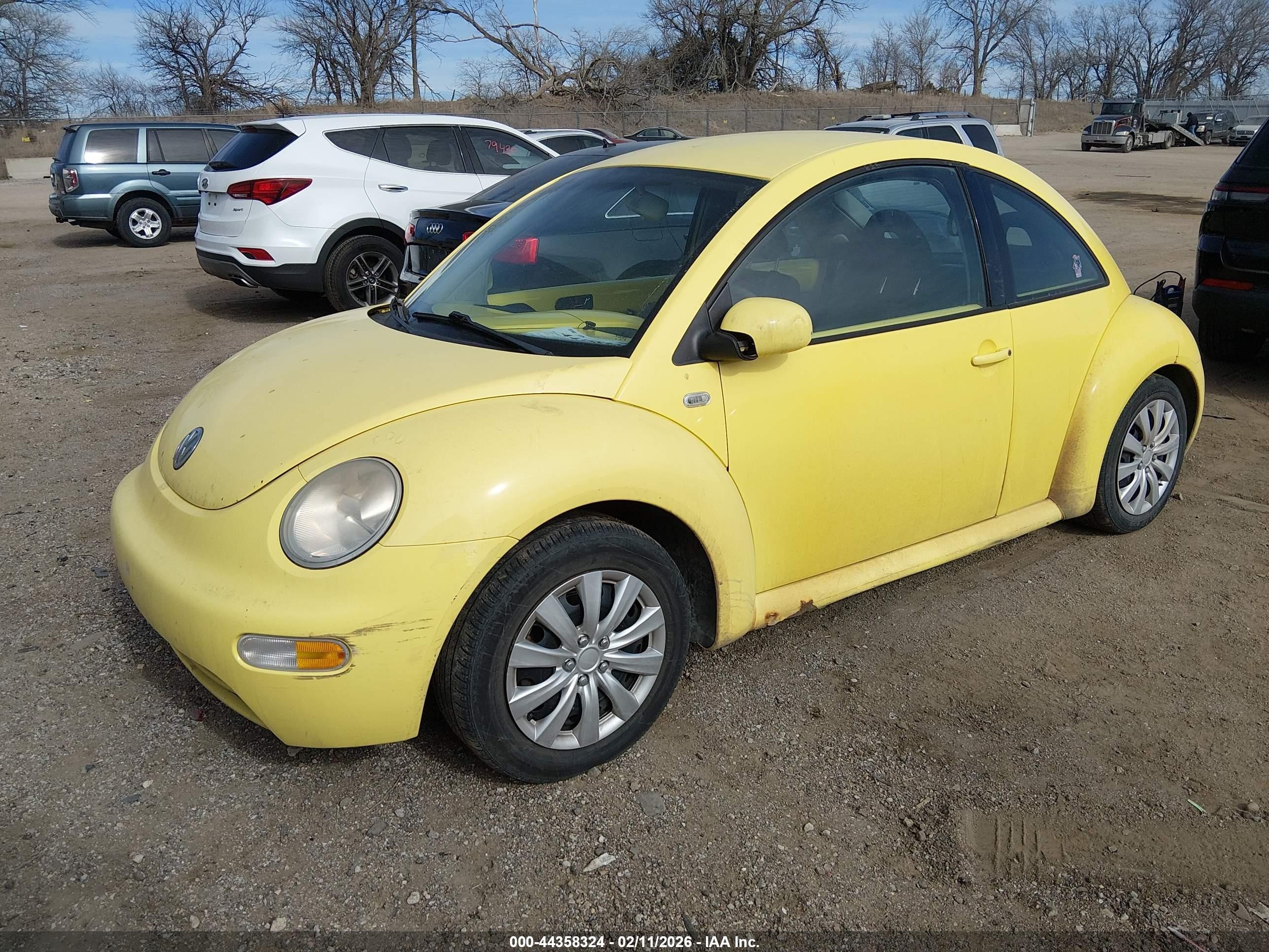 2001 Volkswagen New Beetle Gl Желтый vin: 3VWBS21C91M419726