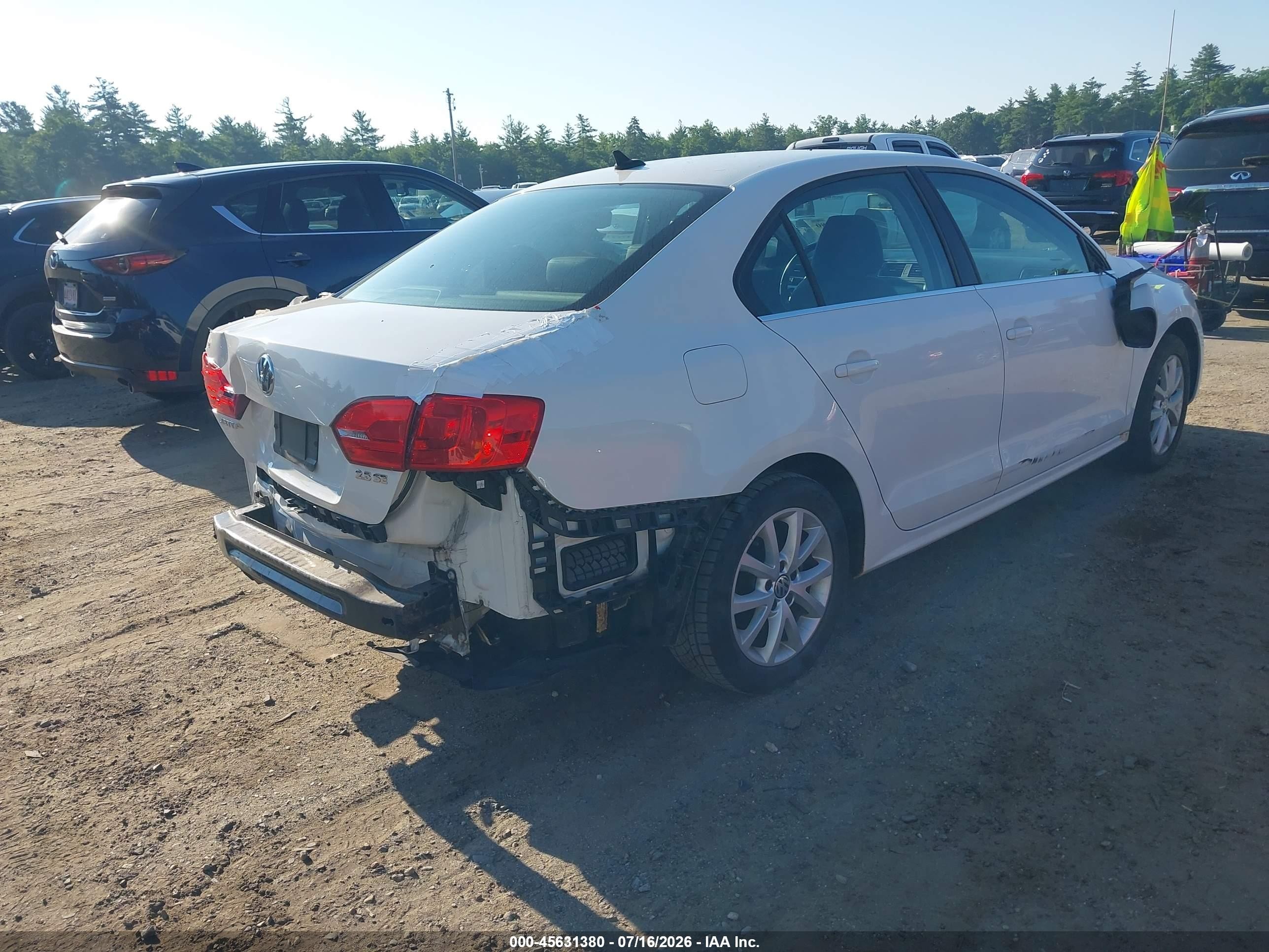 2013 Volkswagen Jetta 2.5l Se White vin: 3VWBX7AJ1DM401044