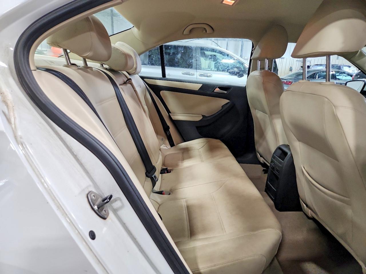 2012 Volkswagen Jetta Se White vin: 3VWBX7AJ6CM305926