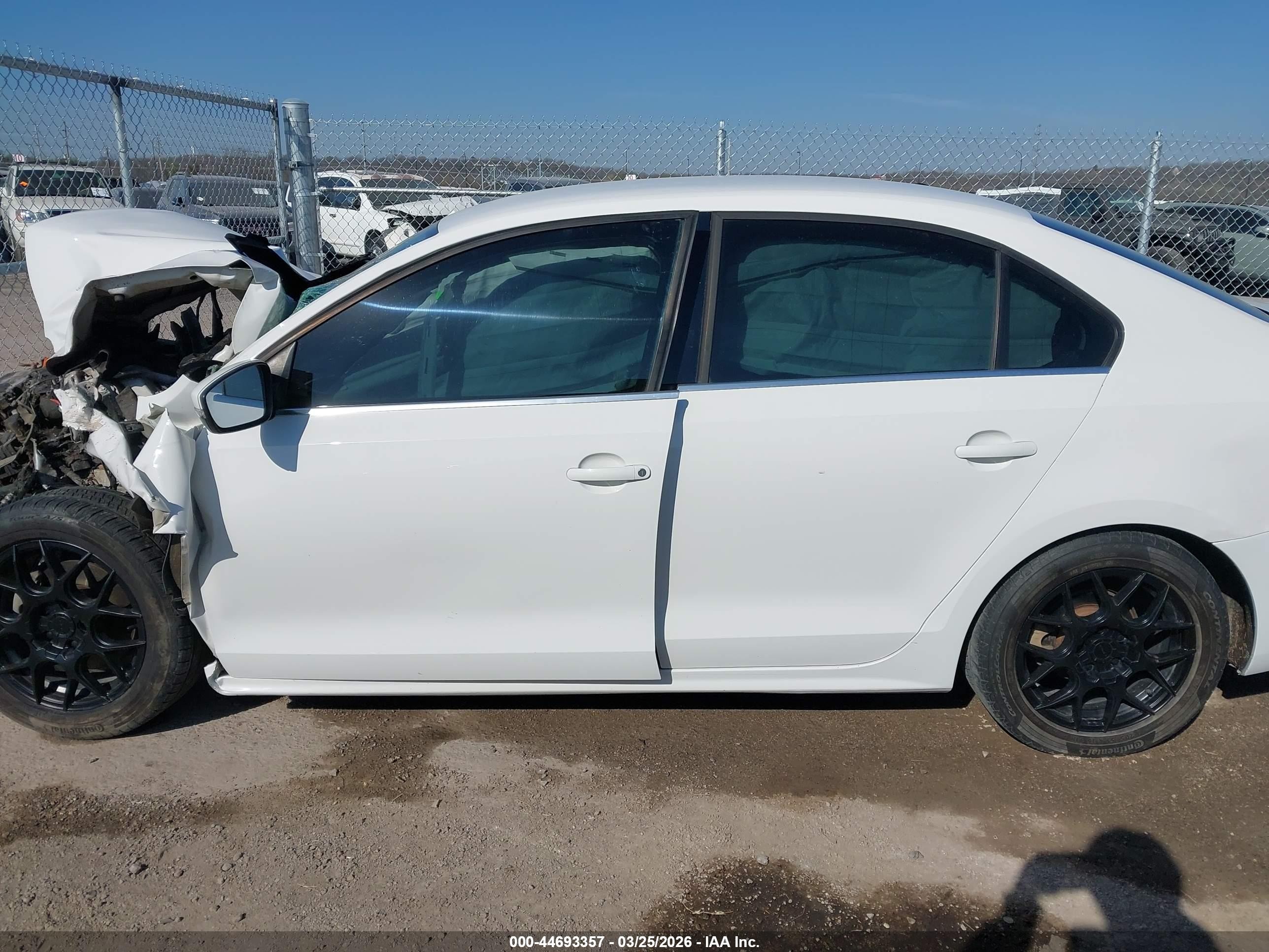 2013 Volkswagen Jetta 2.5l Se White vin: 3VWBX7AJ7DM434534