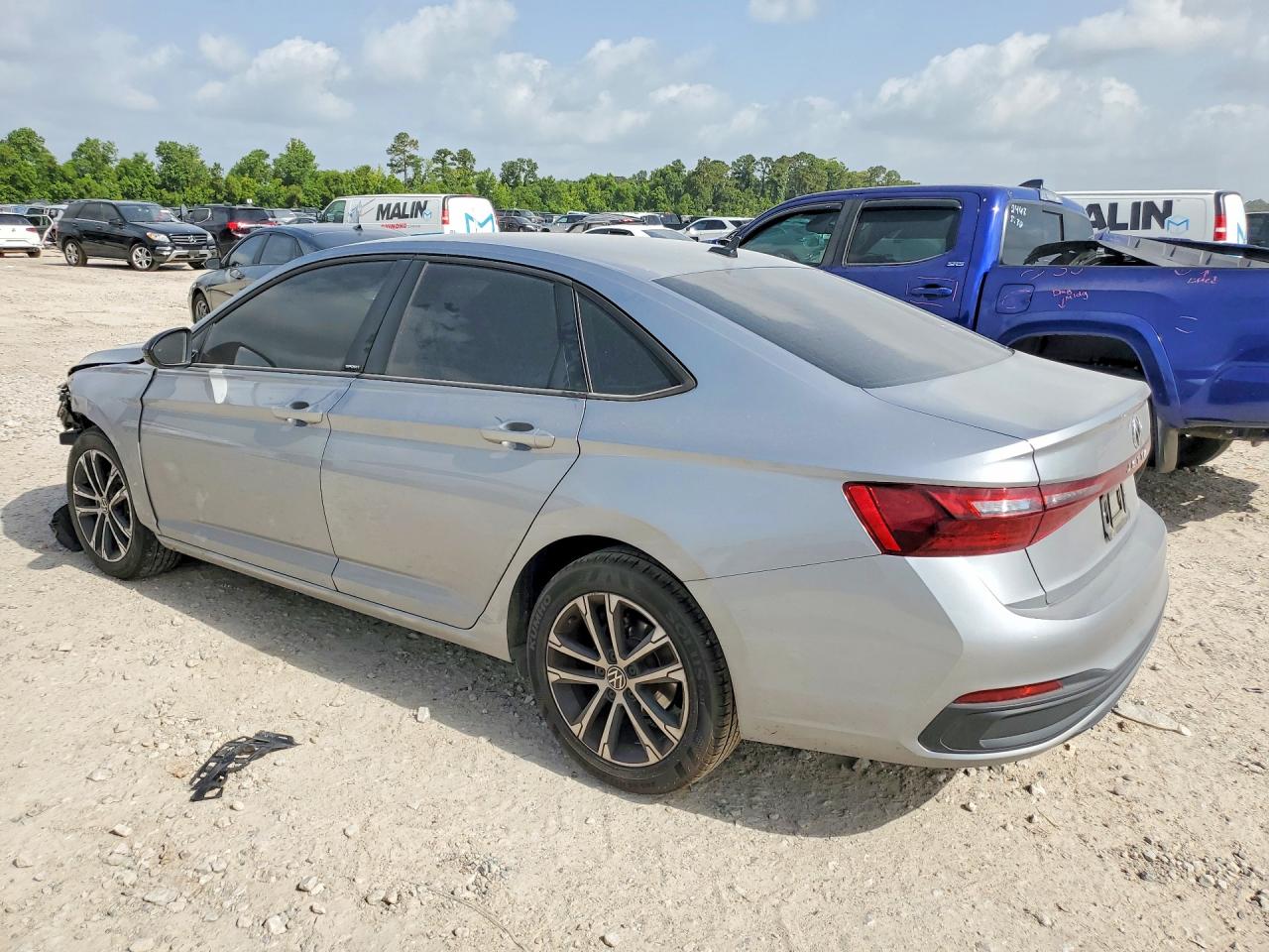 2025 Volkswagen Jetta Sport Silver vin: 3VWBX7BU5SM006483