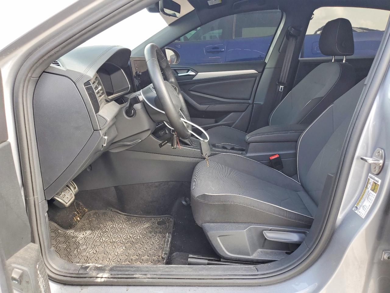 2025 Volkswagen Jetta Sport Silver vin: 3VWBX7BU5SM006483