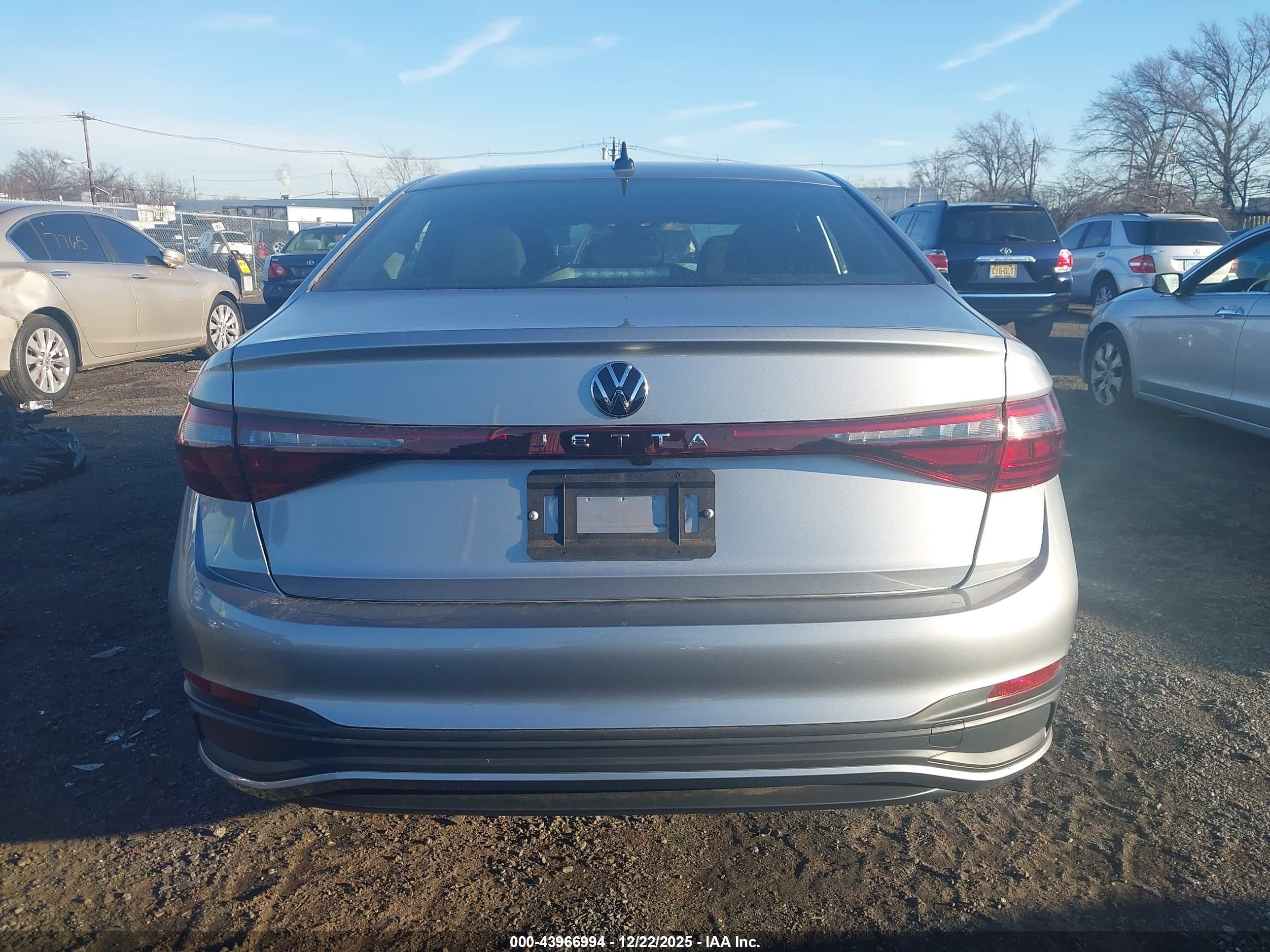 2025 Volkswagen Jetta 1.5t Sport Gray vin: 3VWBX7BU7SM026606