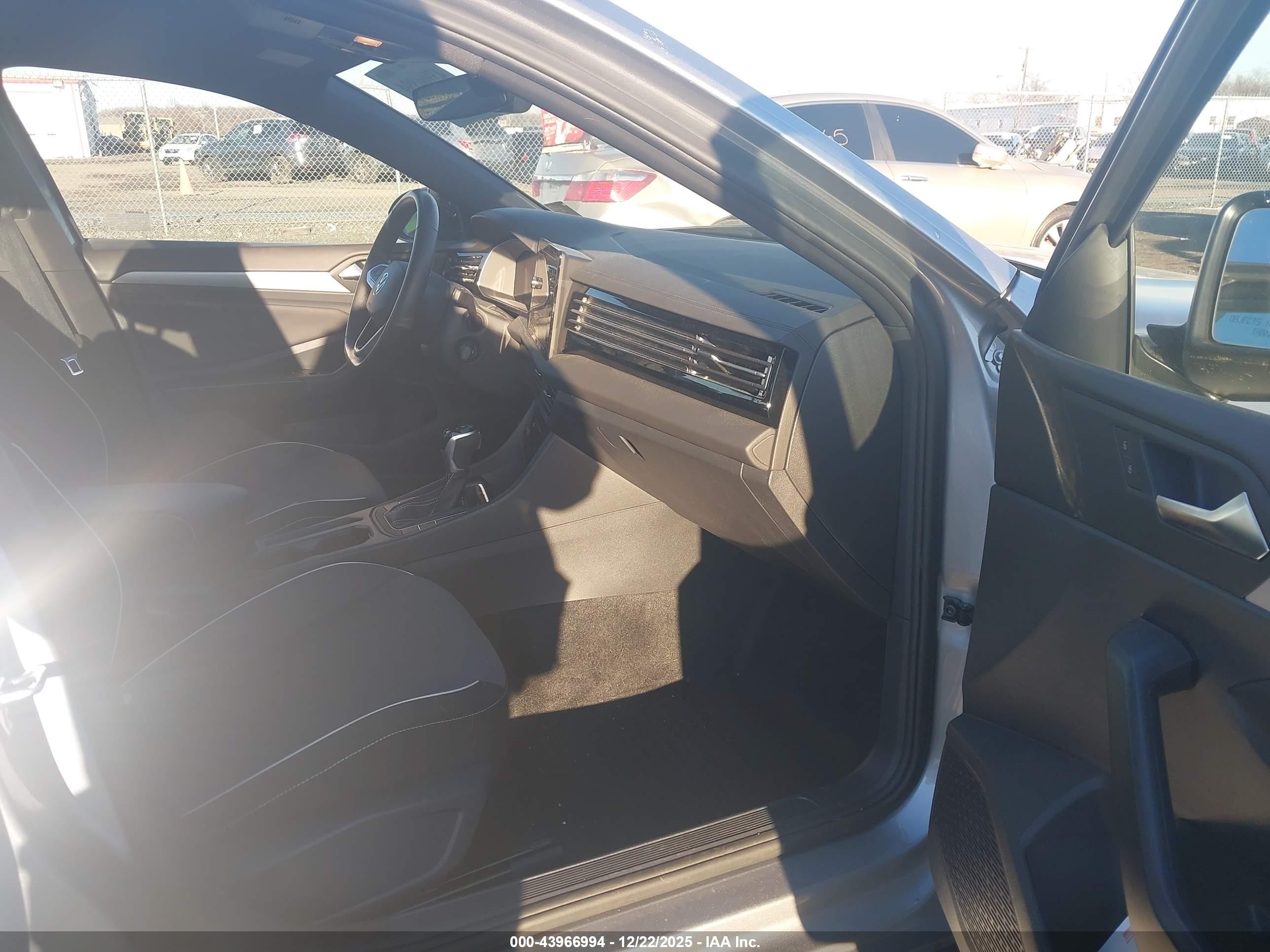 2025 Volkswagen Jetta 1.5t Sport Gray vin: 3VWBX7BU7SM026606
