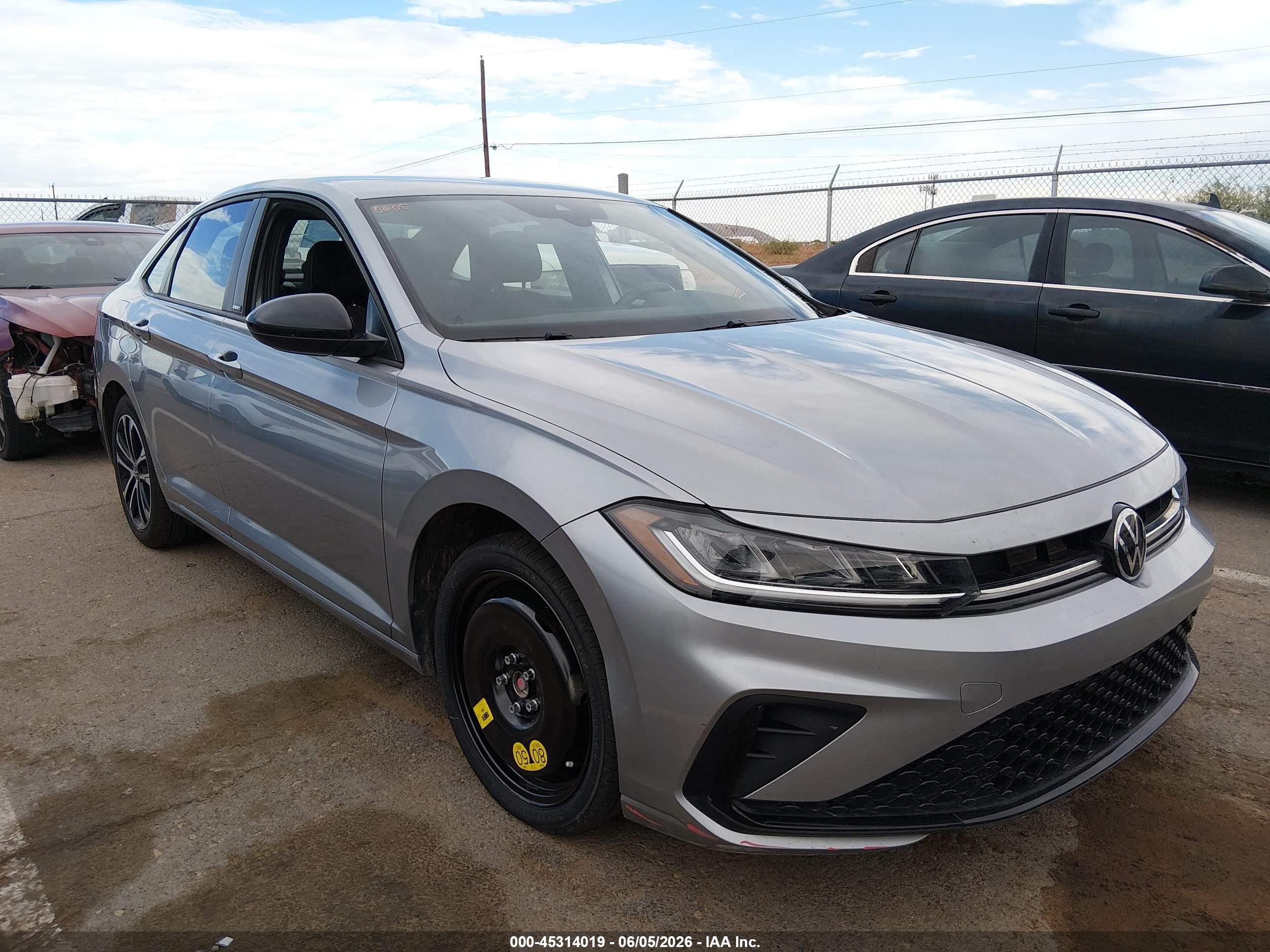 2025 Volkswagen Jetta 1.5t Sport Серый vin: 3VWBX7BU9SM006583