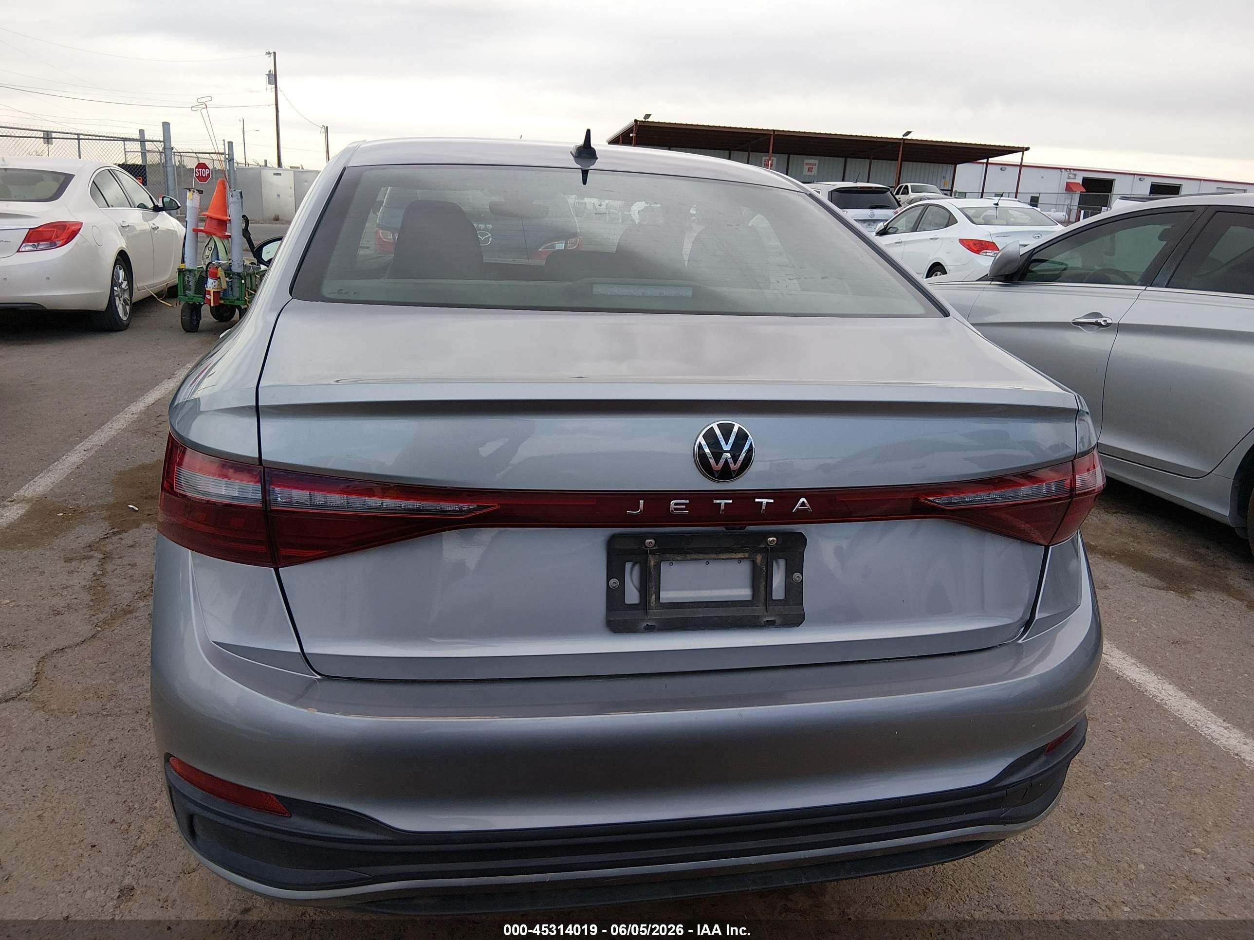 2025 Volkswagen Jetta 1.5t Sport Серый vin: 3VWBX7BU9SM006583