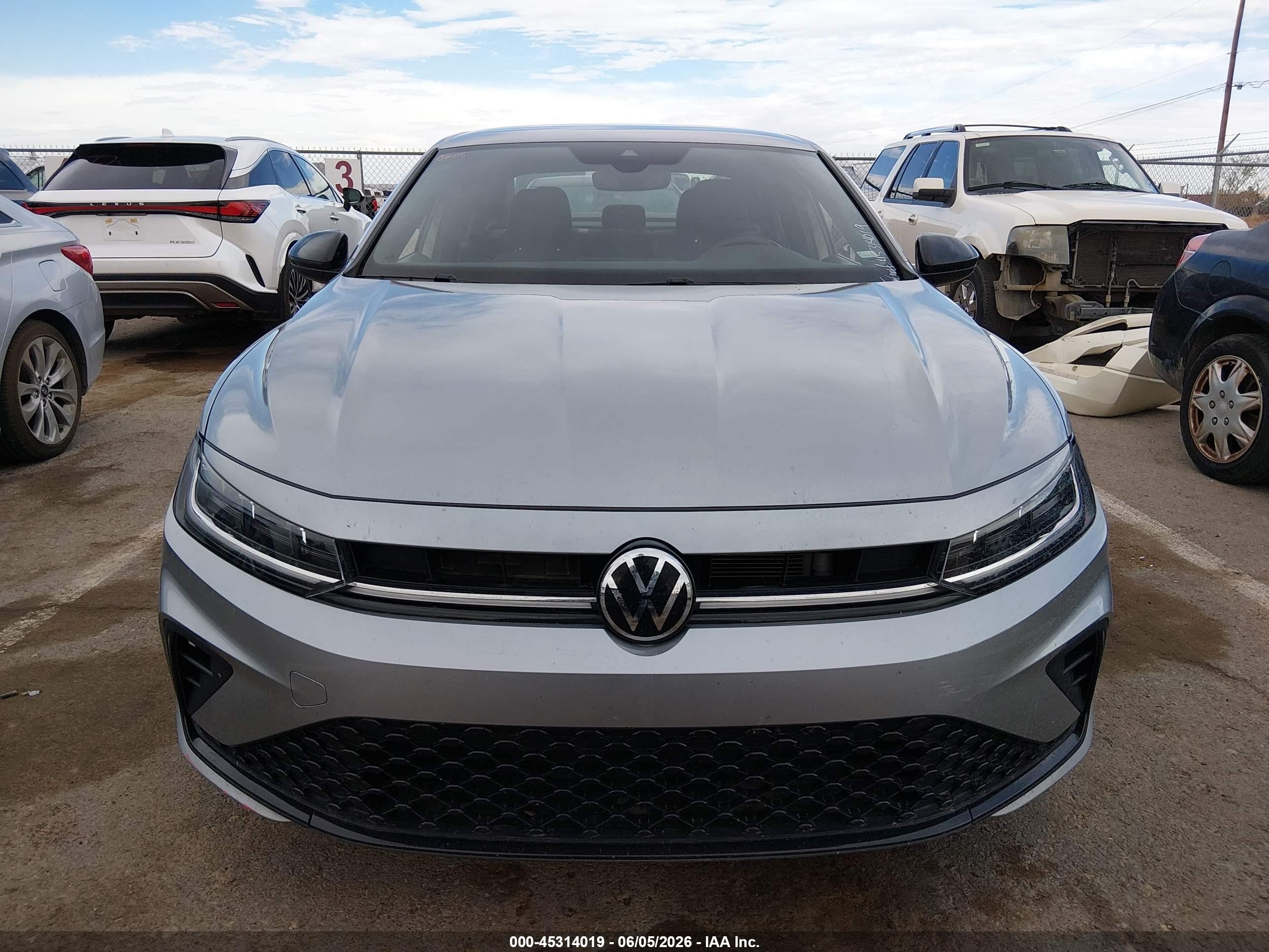 2025 Volkswagen Jetta 1.5t Sport Серый vin: 3VWBX7BU9SM006583