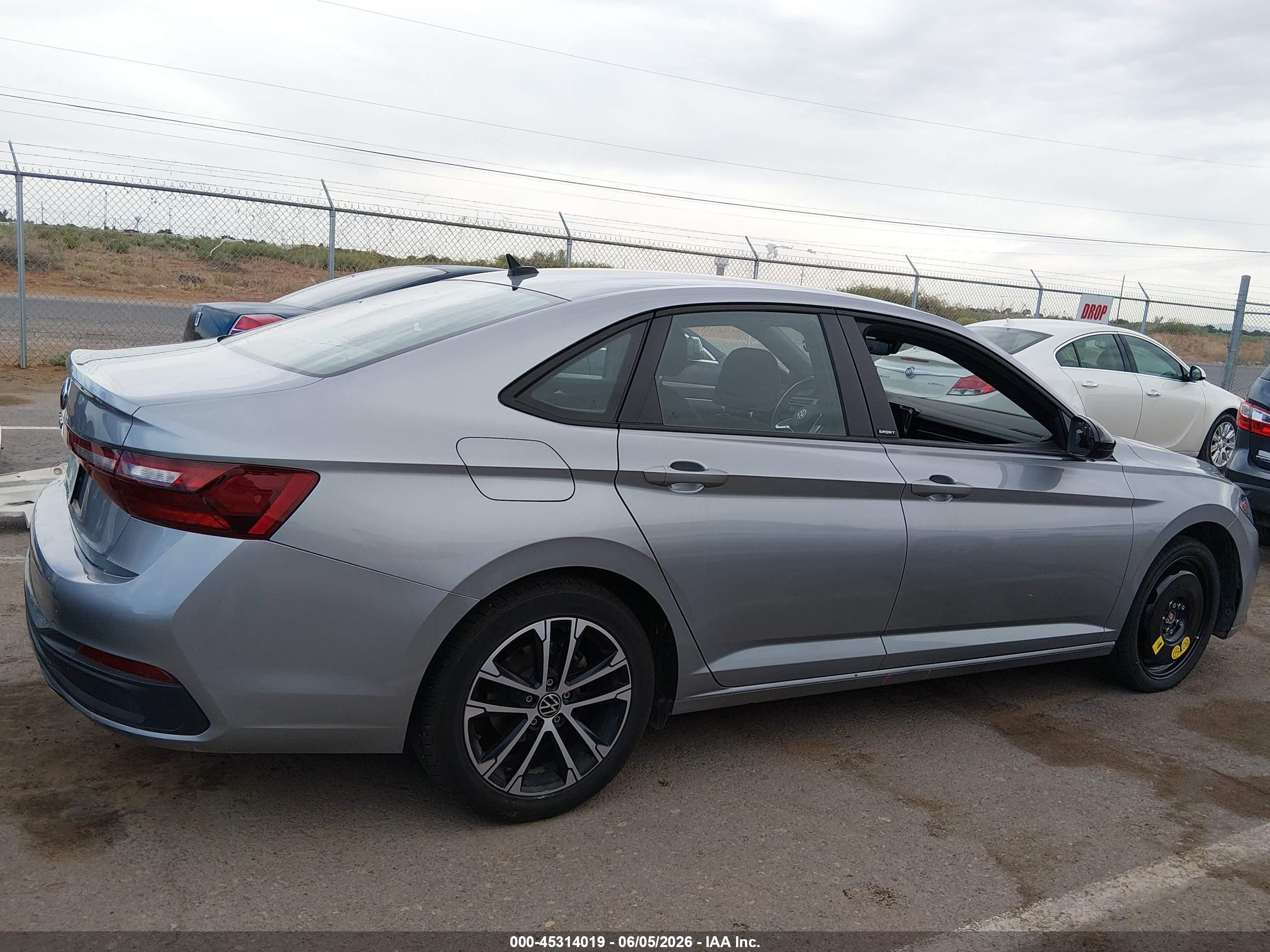 2025 Volkswagen Jetta 1.5t Sport Серый vin: 3VWBX7BU9SM006583