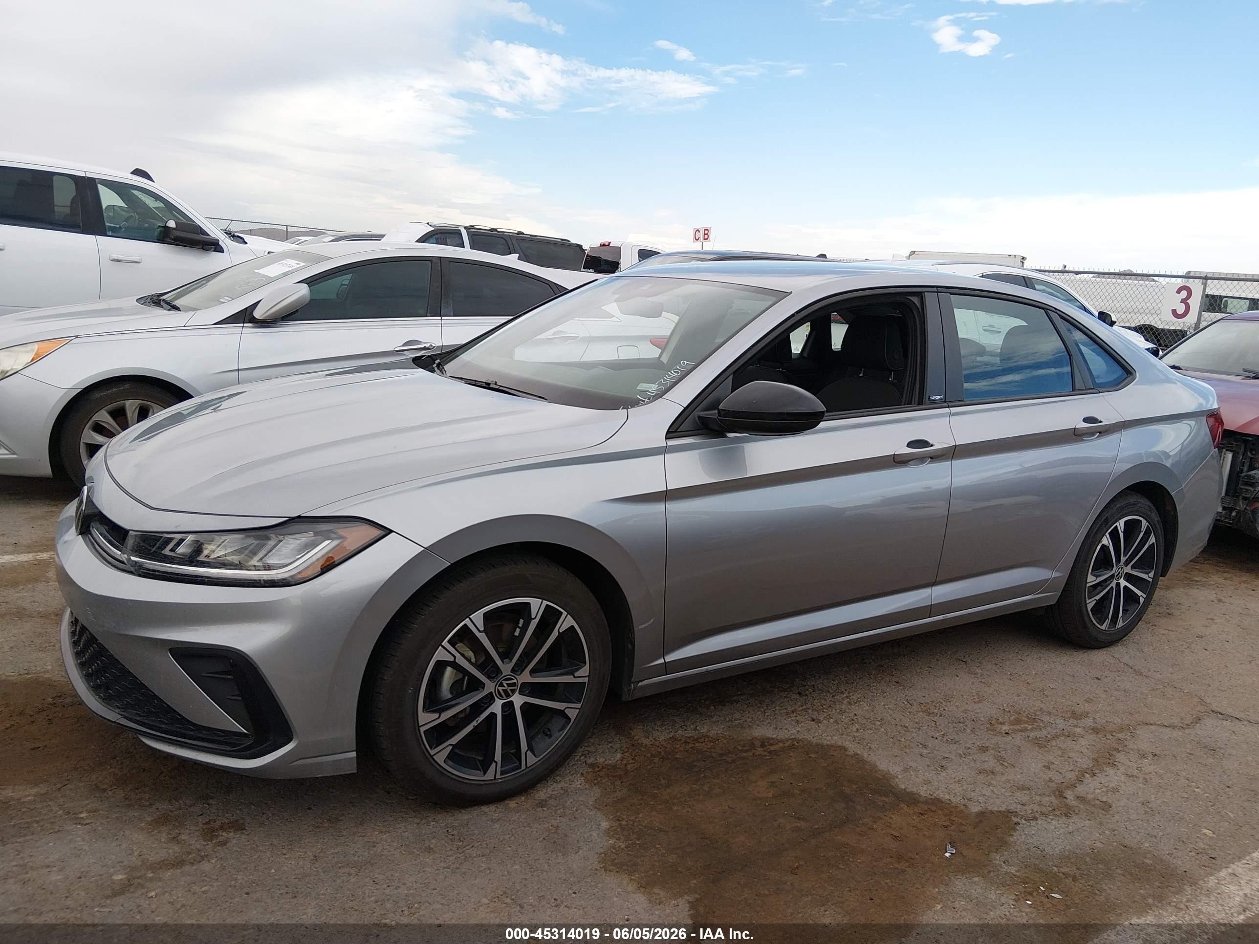 2025 Volkswagen Jetta 1.5t Sport Серый vin: 3VWBX7BU9SM006583