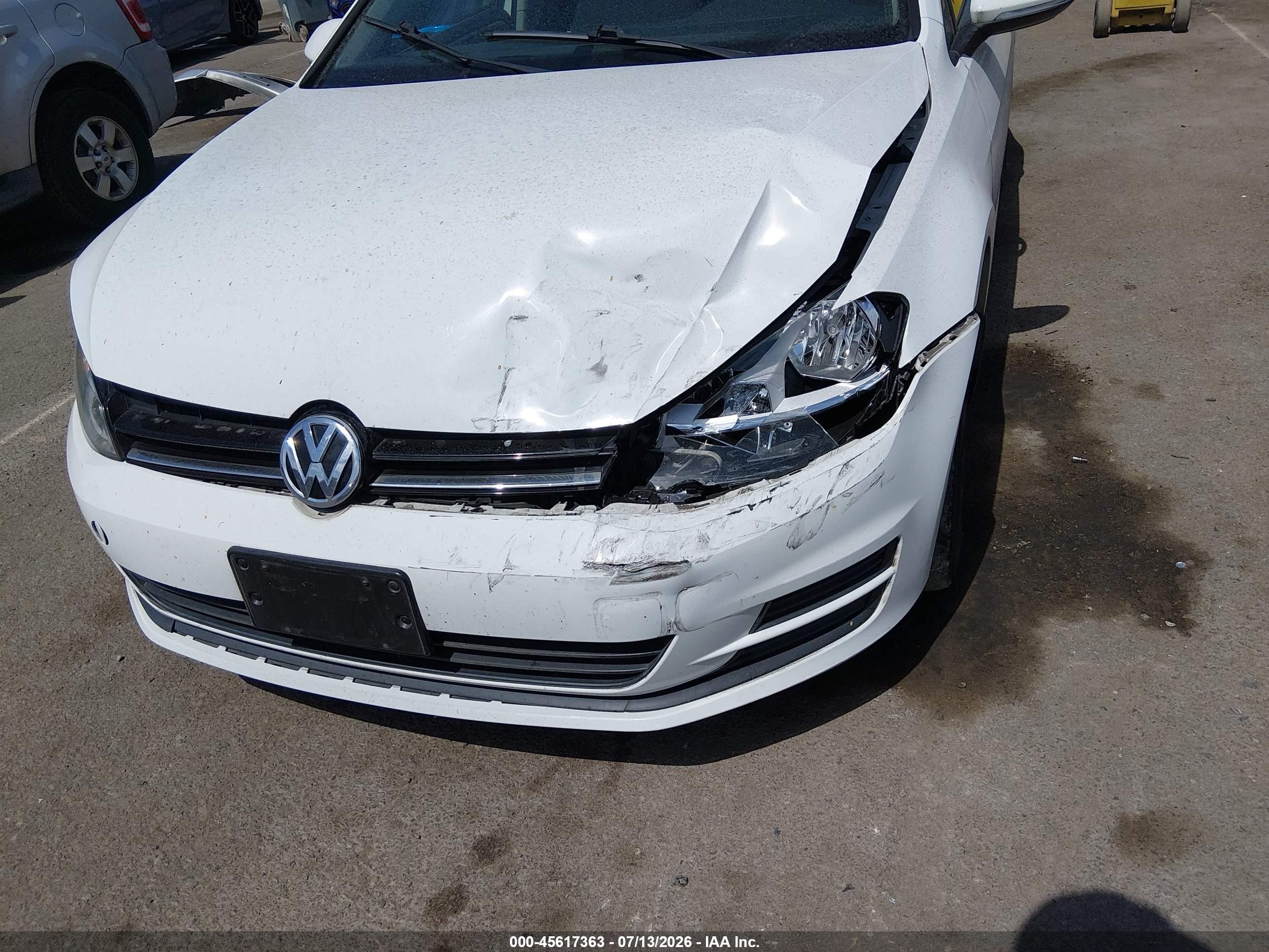 2015 Volkswagen Golf Sportwagen Tsi S 4-door White vin: 3VWC17AU8FM500981