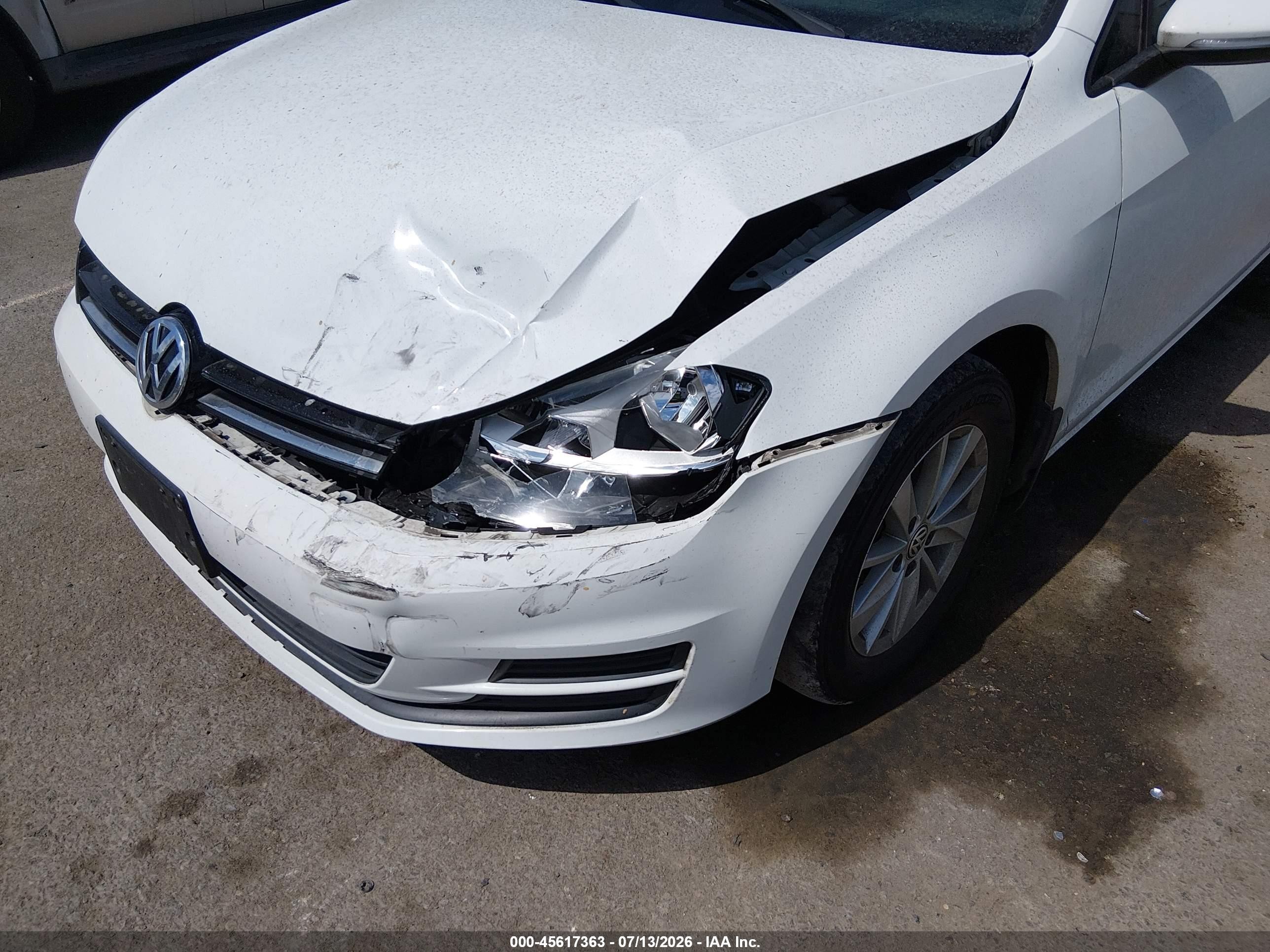2015 Volkswagen Golf Sportwagen Tsi S 4-door White vin: 3VWC17AU8FM500981