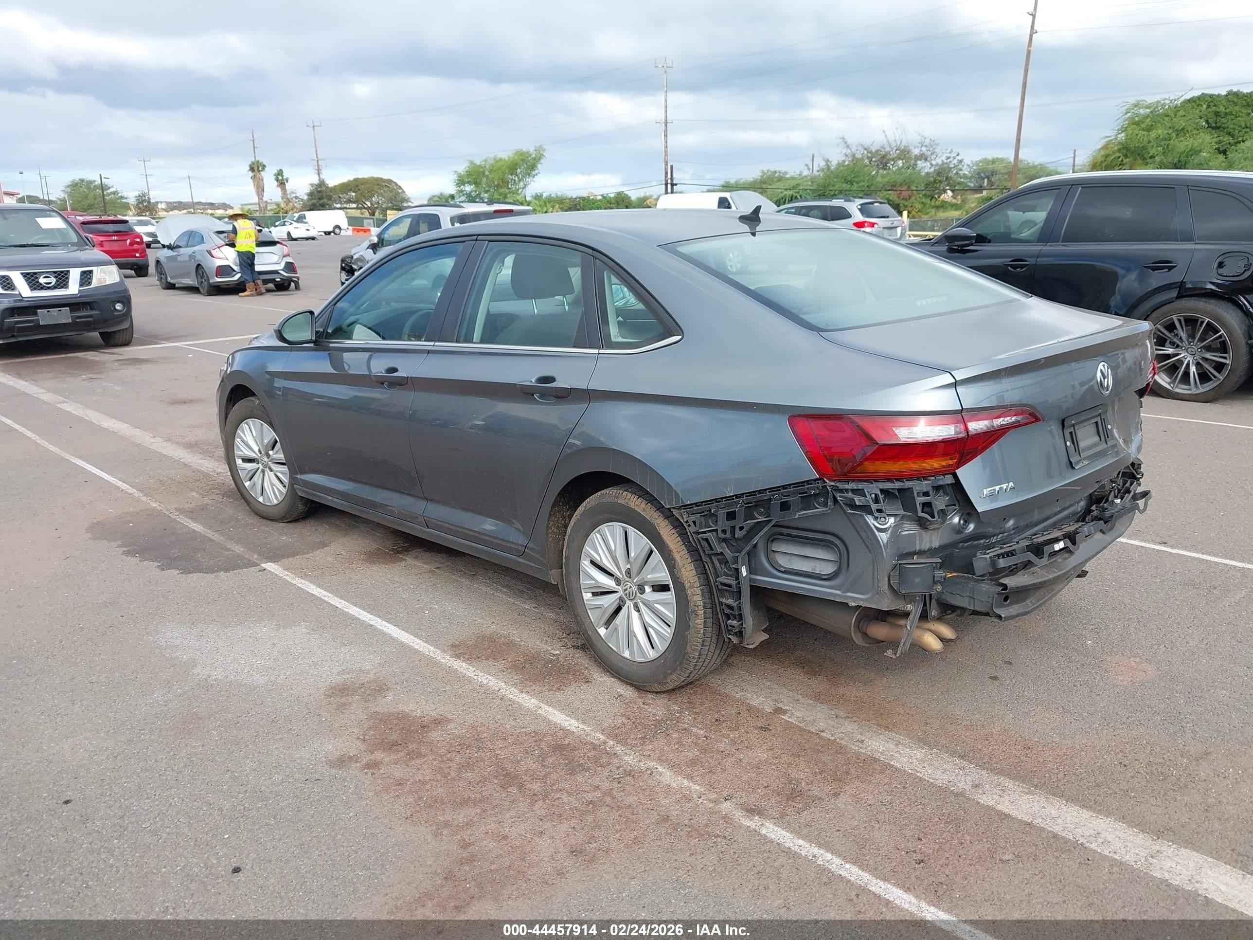 2019 Volkswagen Jetta   Gray vin: 3VWC57BU0KM116366