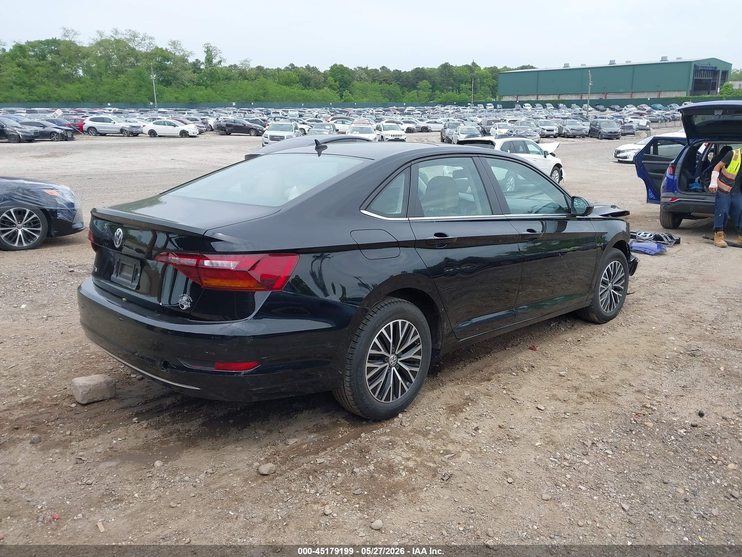 2019 Volkswagen Jetta 1.4t R-line/1.4t S/1.4t Se Черный vin: 3VWC57BU0KM124239