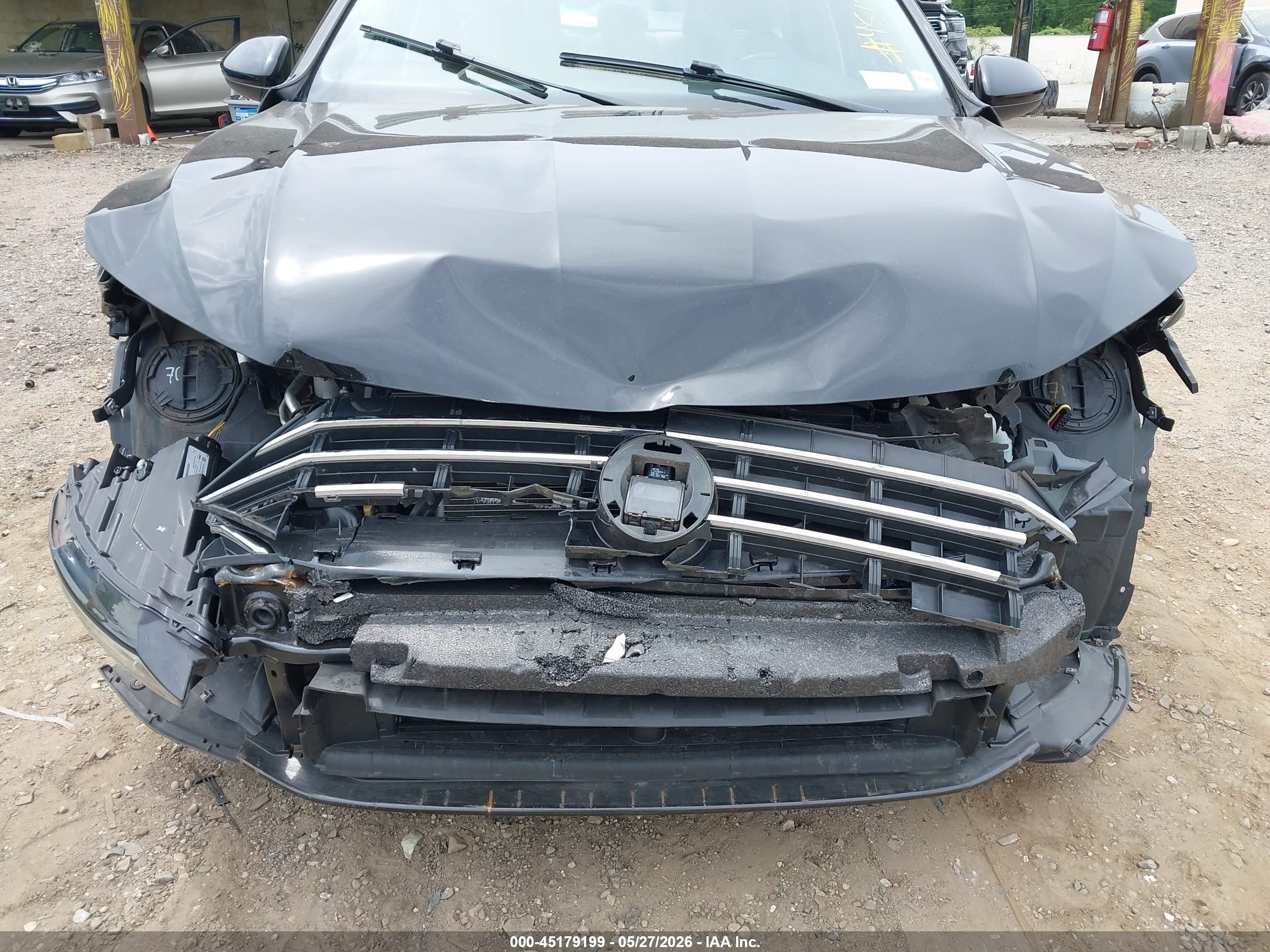 2019 Volkswagen Jetta 1.4t R-line/1.4t S/1.4t Se Черный vin: 3VWC57BU0KM124239
